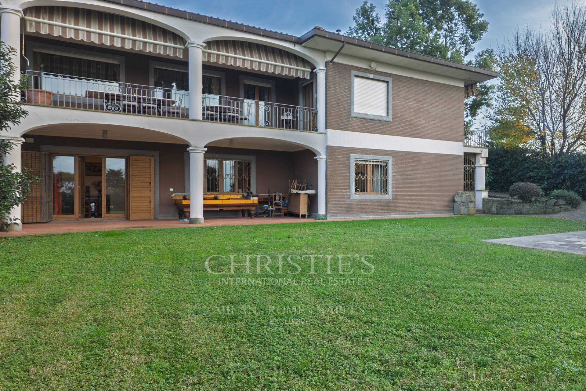 picture of Country House With Swimming Pool And Tennis Court