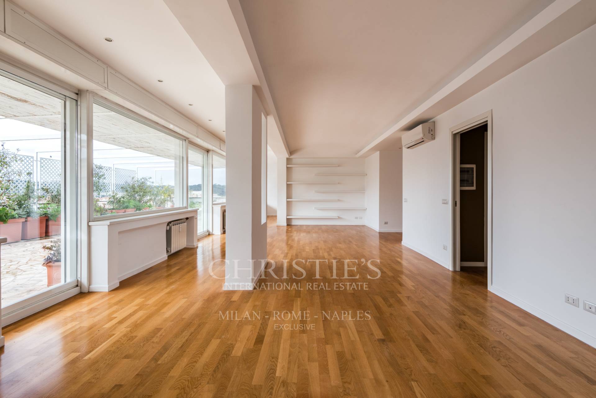 picture of Elegant Penthouse In Parioli