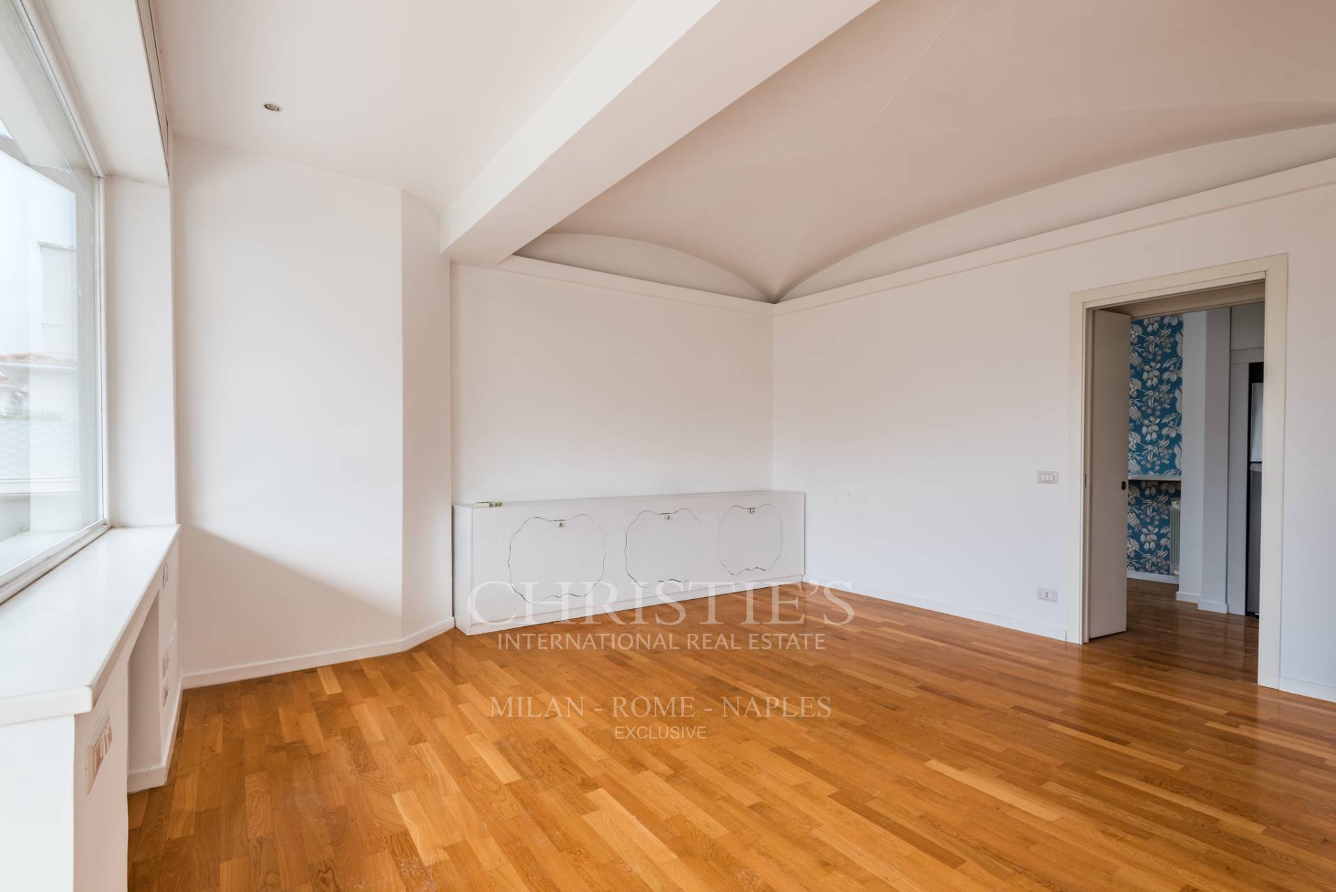 picture of Elegant Penthouse In Parioli