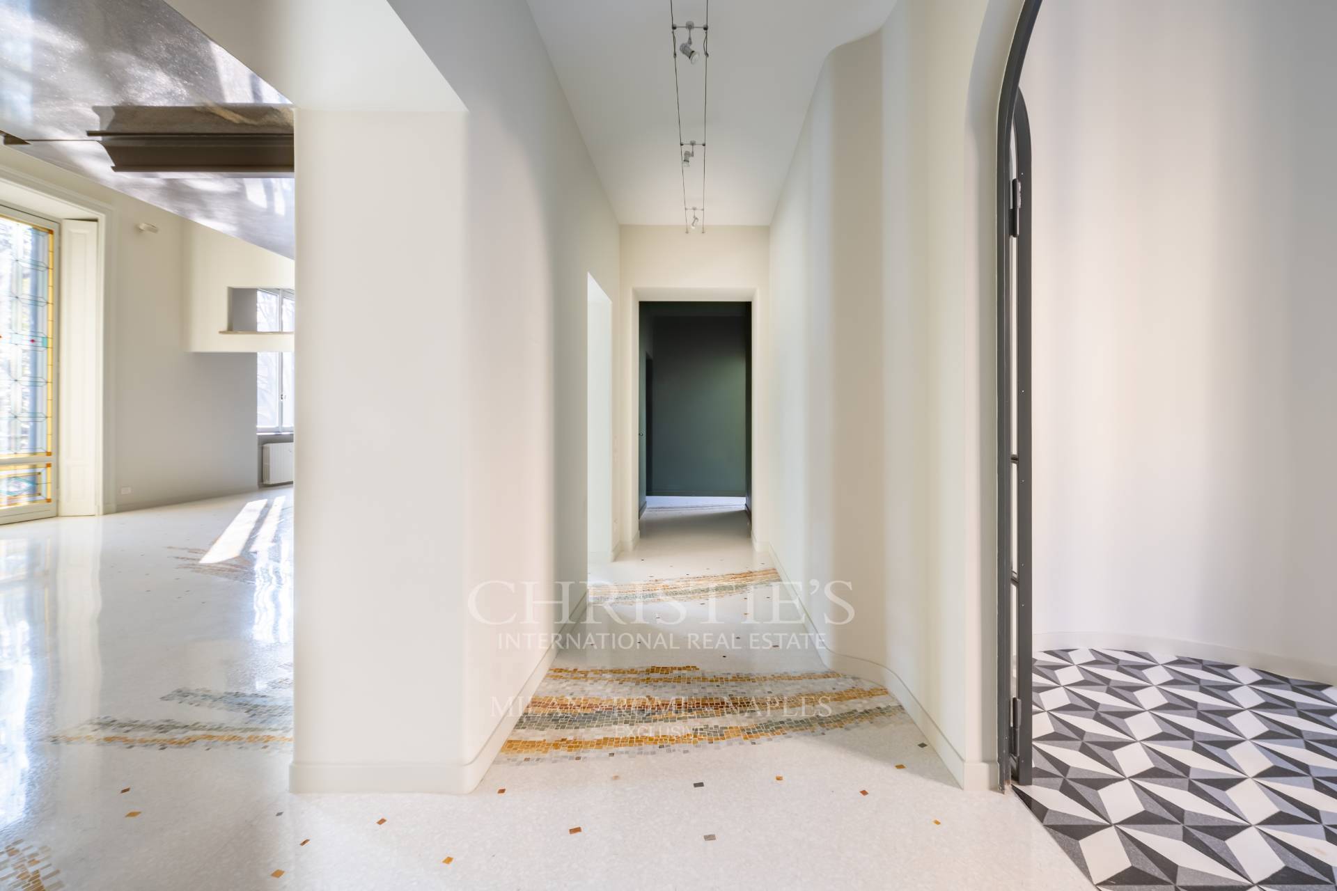 picture of Exclusive Charming Apartment In The Heart Of Milan