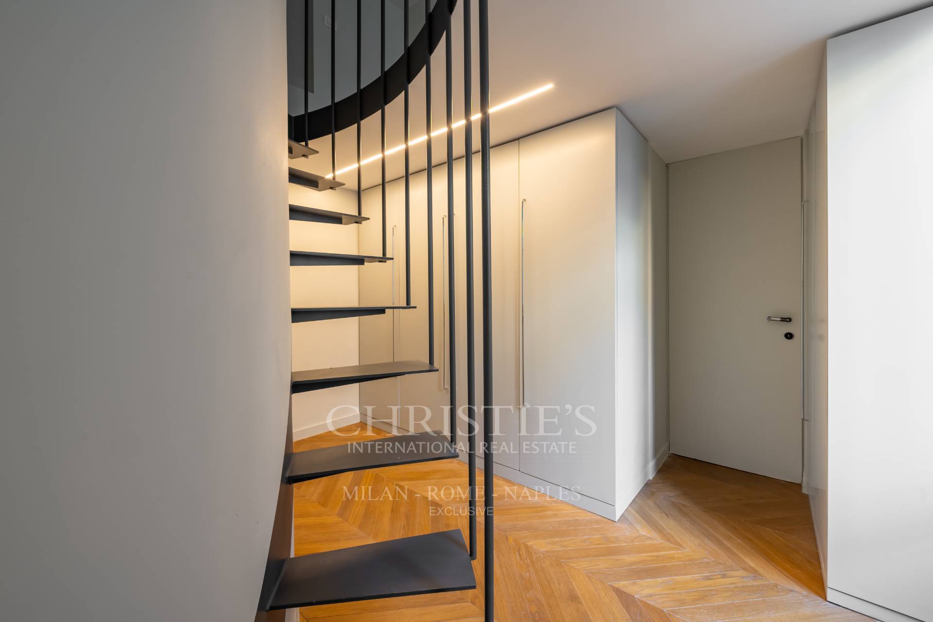 picture of Exclusive Charming Apartment In The Heart Of Milan