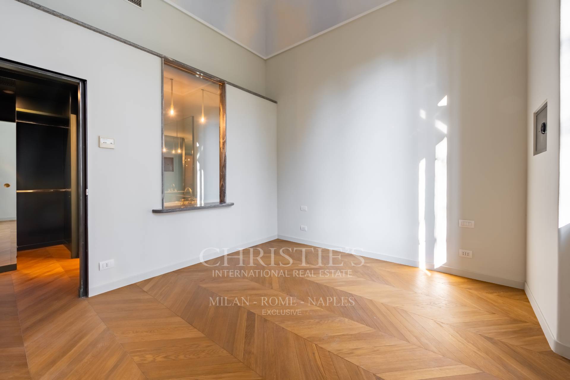 picture of Exclusive Charming Apartment In The Heart Of Milan