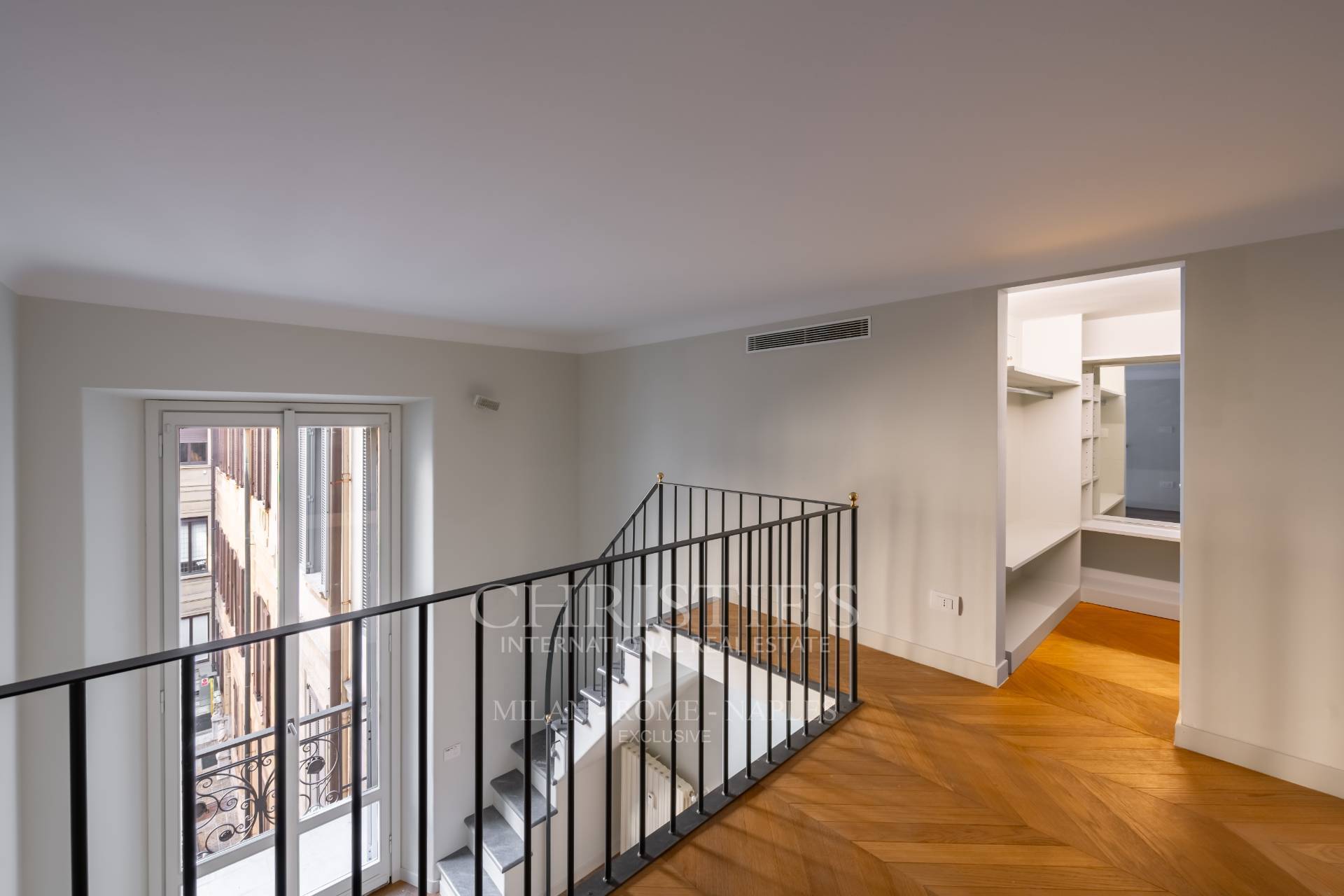 picture of Exclusive Charming Apartment In The Heart Of Milan