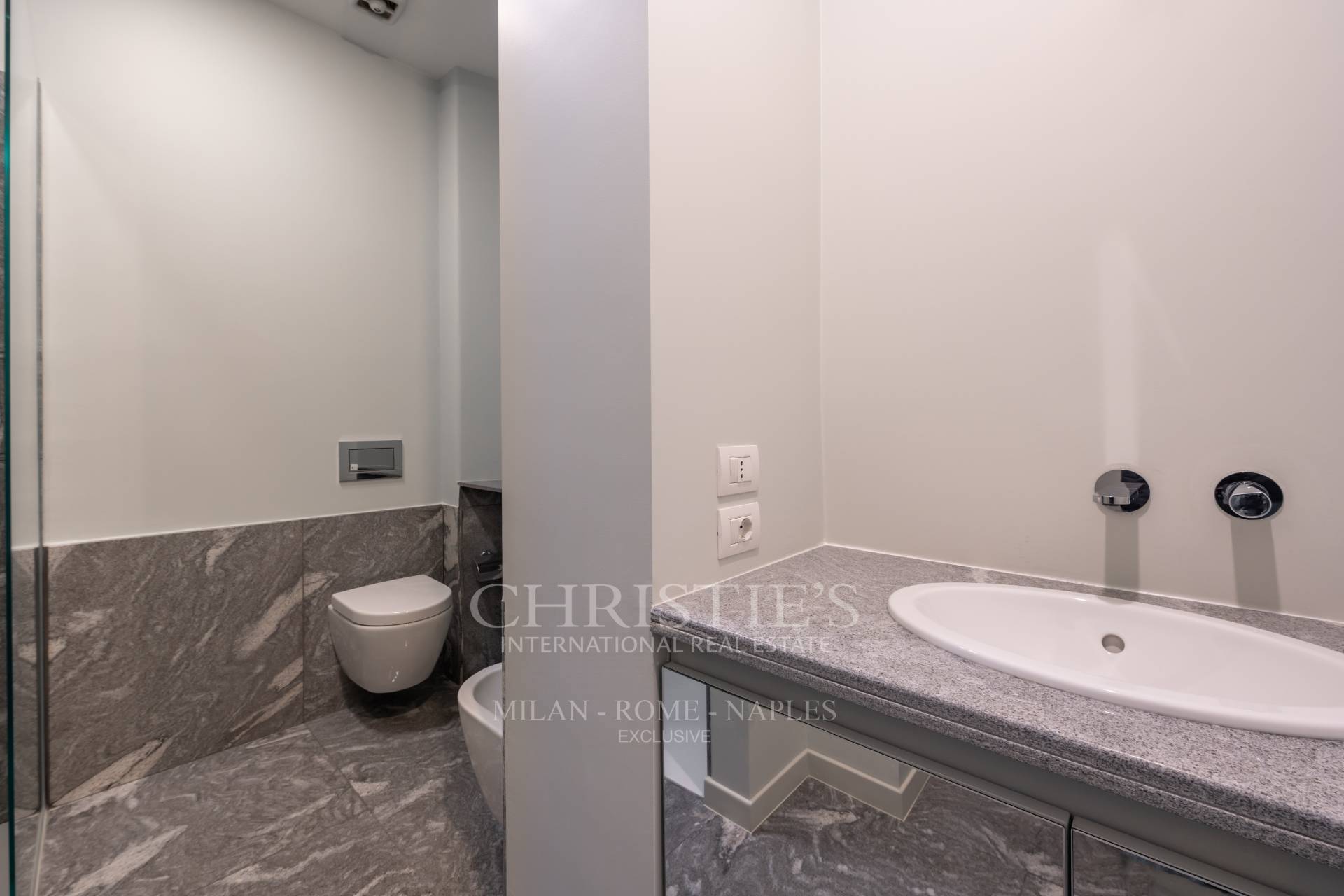 picture of Exclusive Charming Apartment In The Heart Of Milan