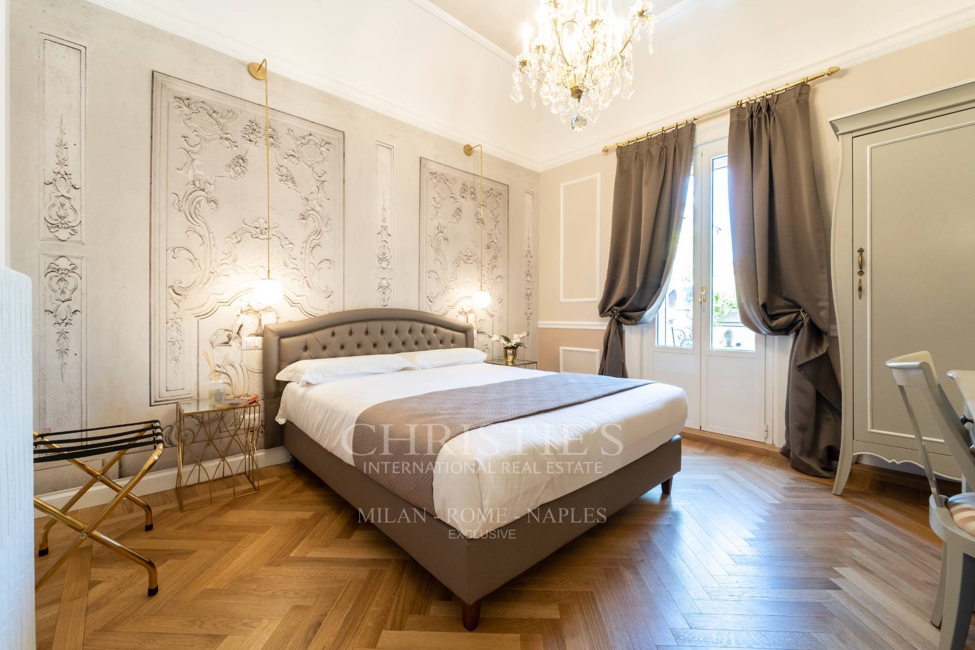 picture of Elegant Penthouse In A Period Building In Via Settembrini