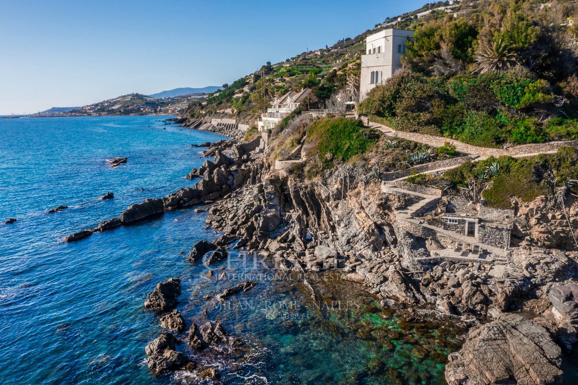 picture of Charming Pieds-dans-l'eau Property In An Ancient Roman Tower