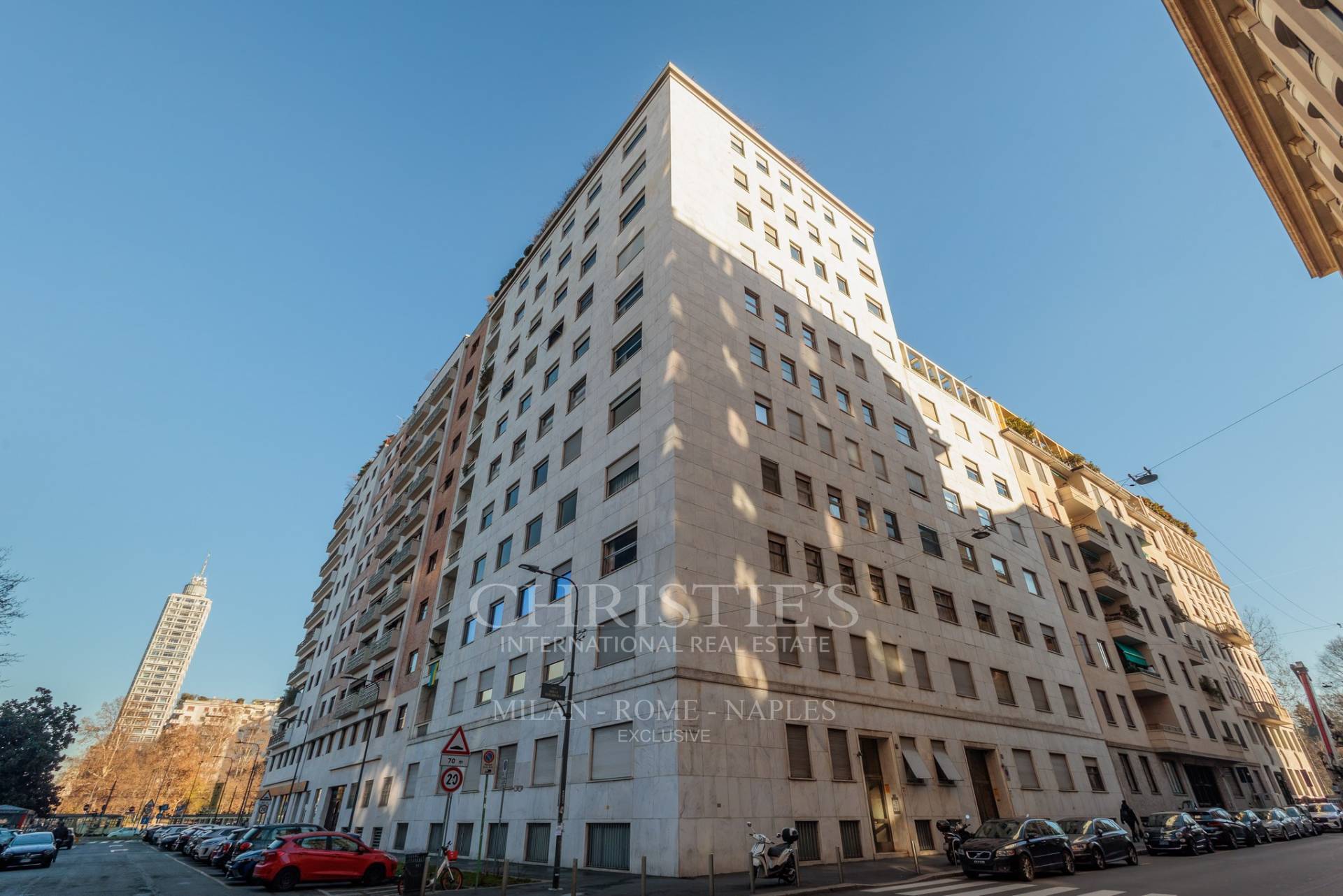 picture of Spacious And Elegant Apartment In Piazza Della Repubblica