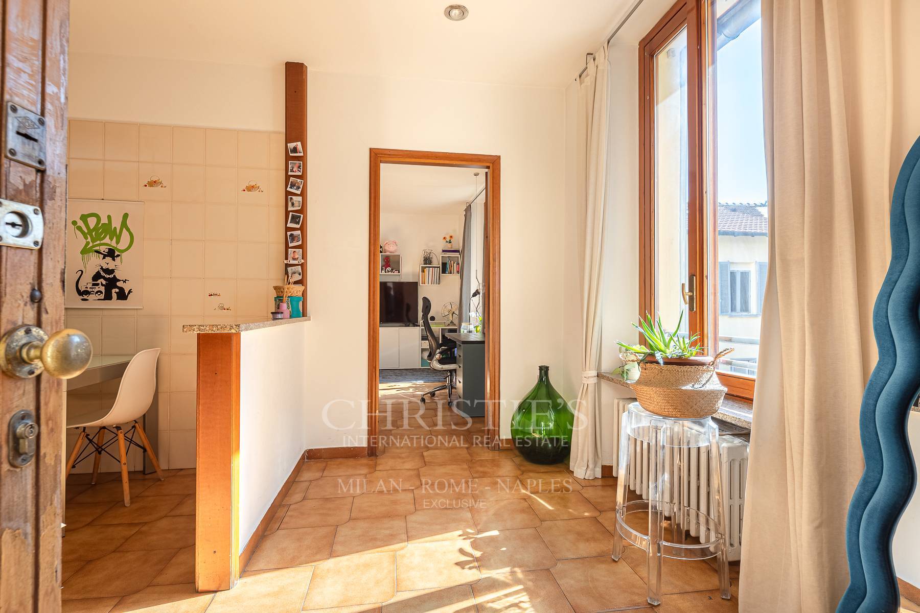 picture of Bright And Charming Apartment In A Historic Building