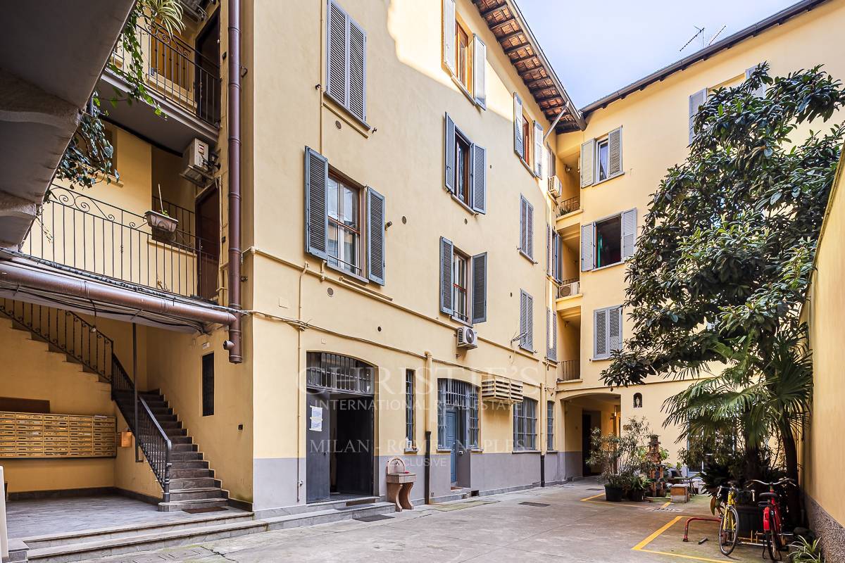 picture of Bright And Charming Apartment In A Historic Building