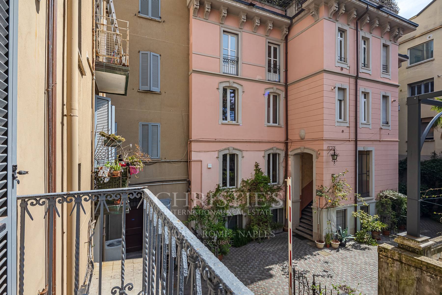 picture of Modern Renovated Apartment In The Heart Of Quadronno