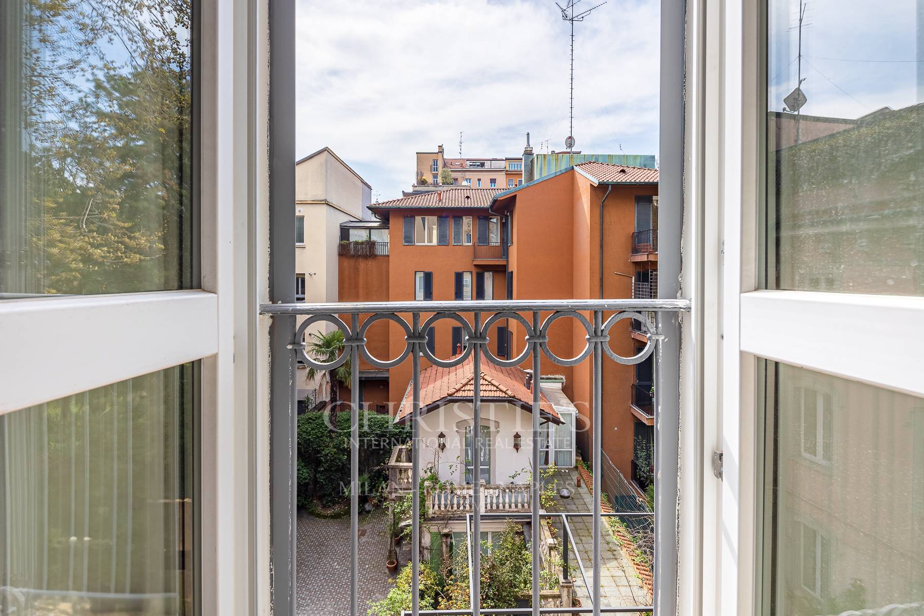 picture of Renovated Apartment With A View Of The Greenery In The Quadronno District