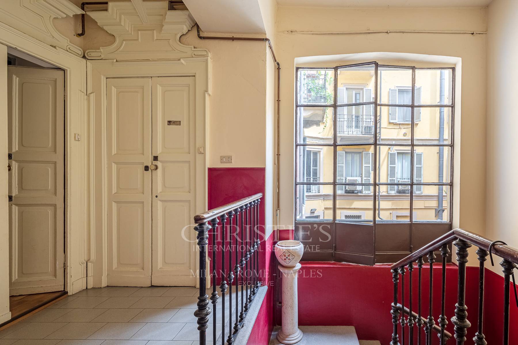 picture of Elegant Apartment In A Prestigious Period Building