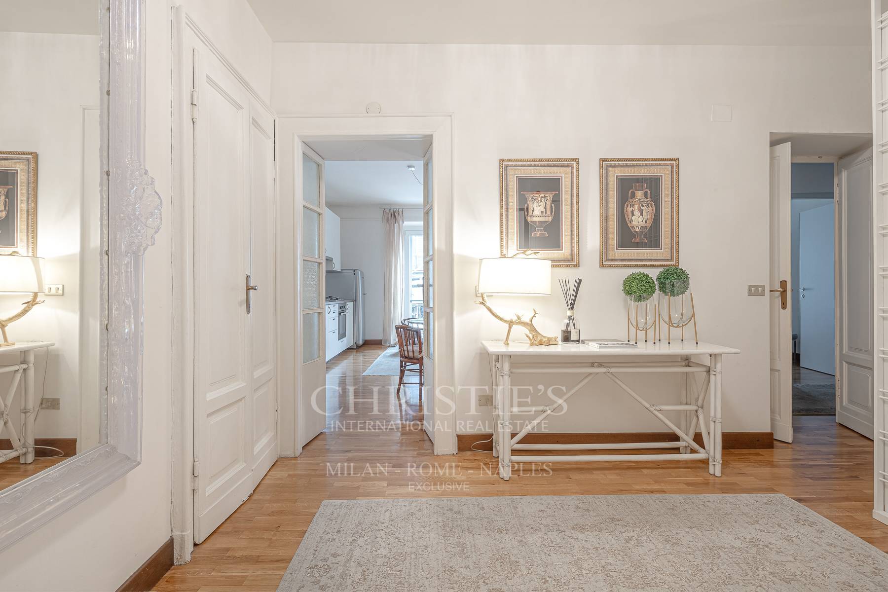 picture of Elegant Apartment In A Prestigious Period Building