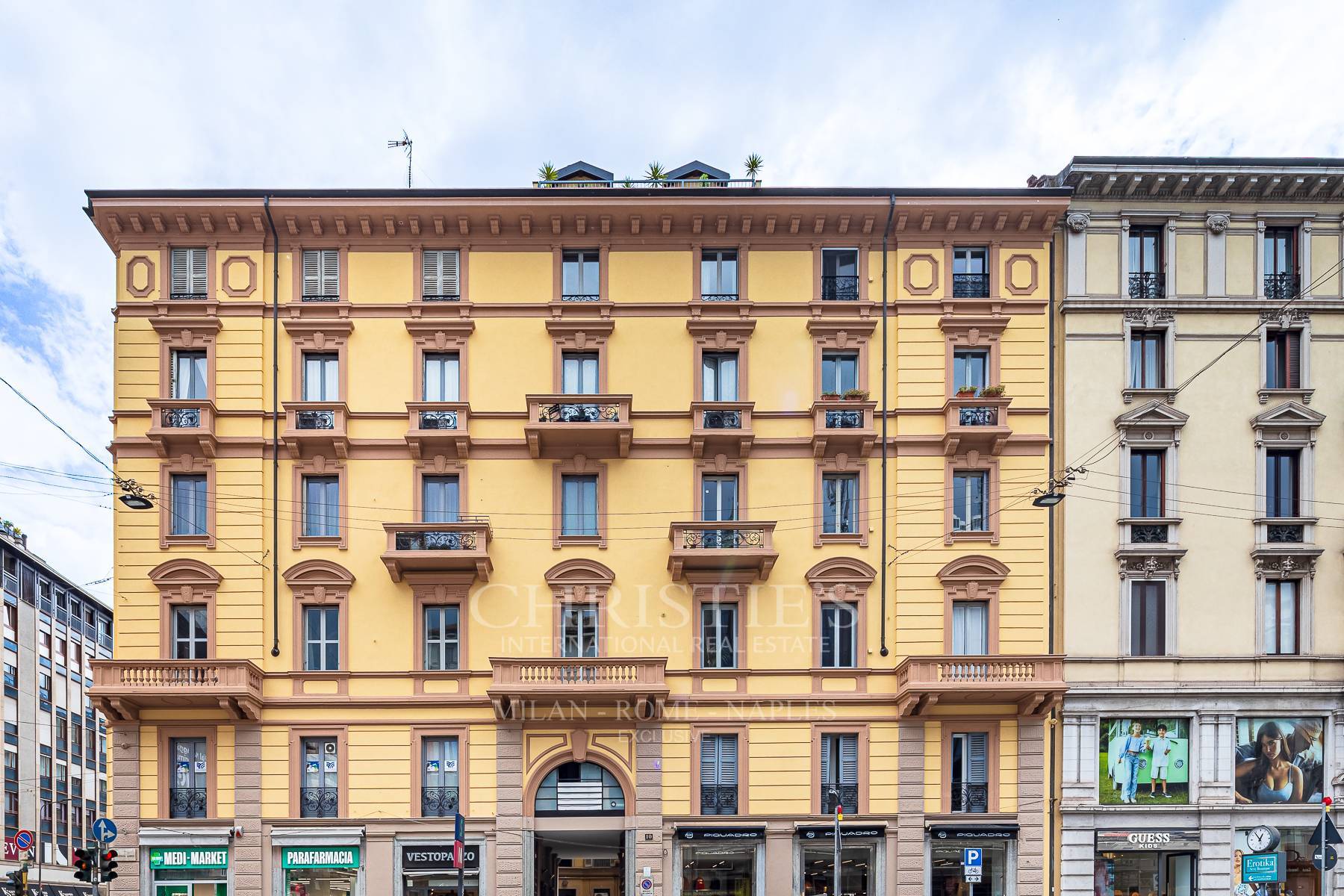 picture of Elegant Apartment In A Prestigious Period Building