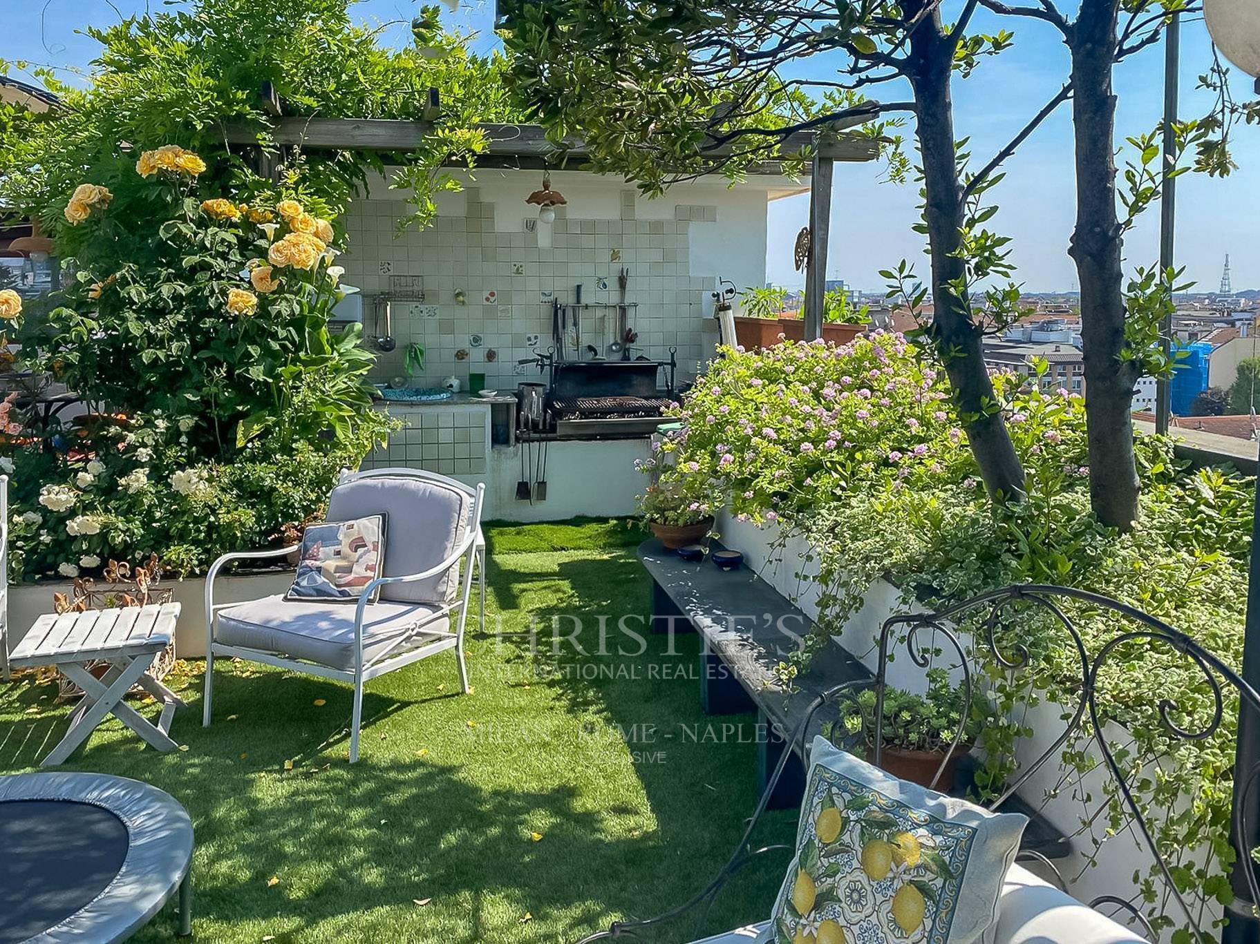 picture of Elegant And Bright Penthouse With Panoramic View, Just A Few Steps From Porta Nuova