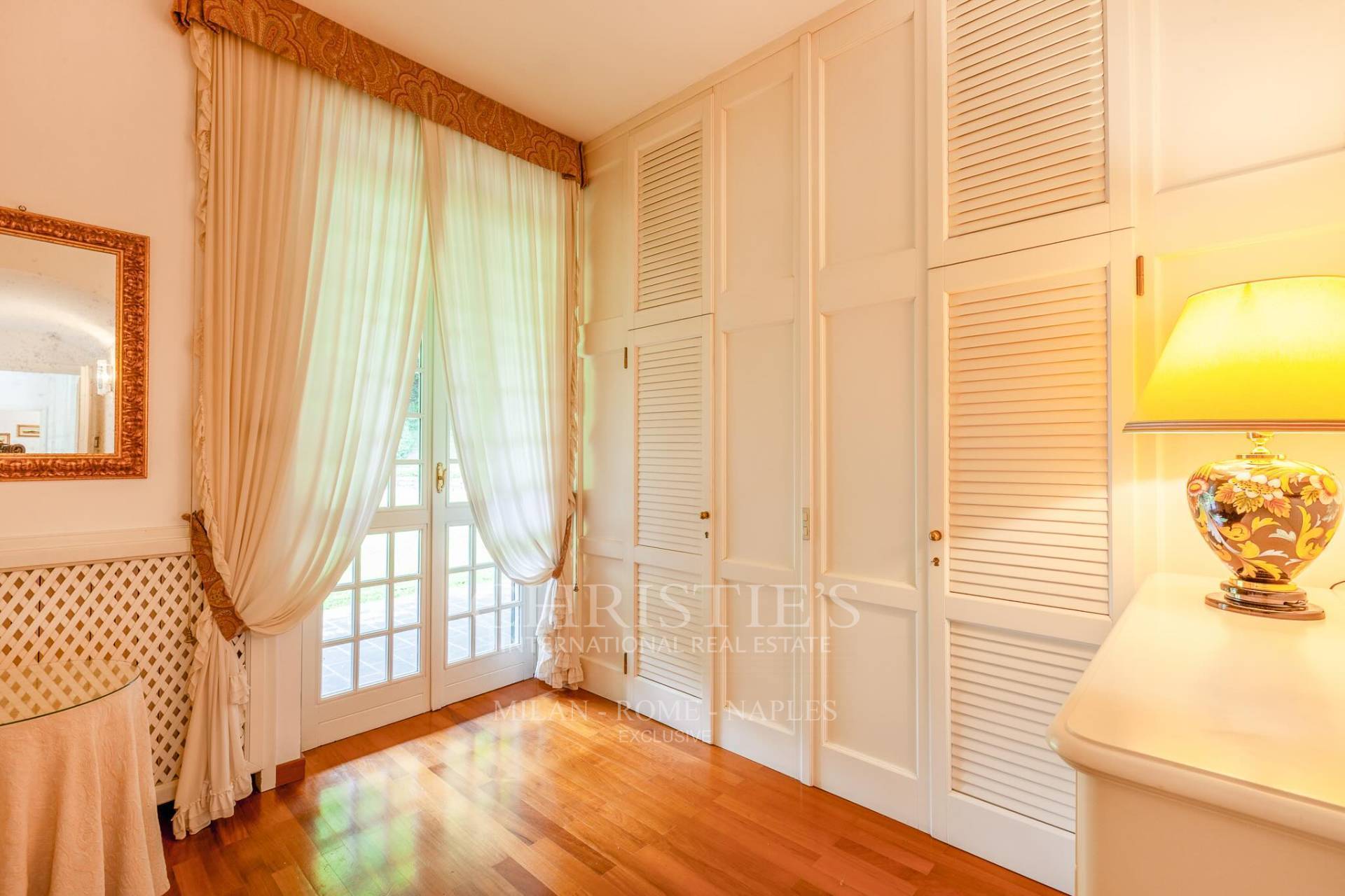 picture of Prestigious Lakefront Estate In Eupilio (co)