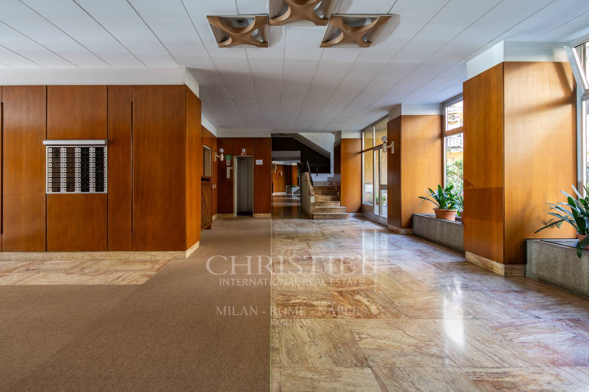 picture of Bright Apartment In A Prestigious Setting In The Arena/parco Sempione Area