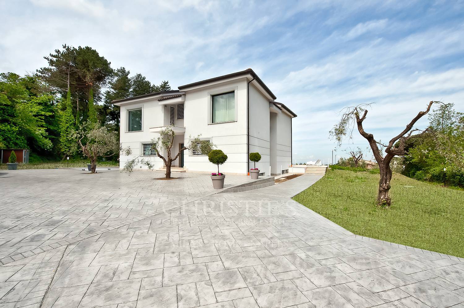 picture of Splendid Modern Villa With Garden – Rocca Di Papa