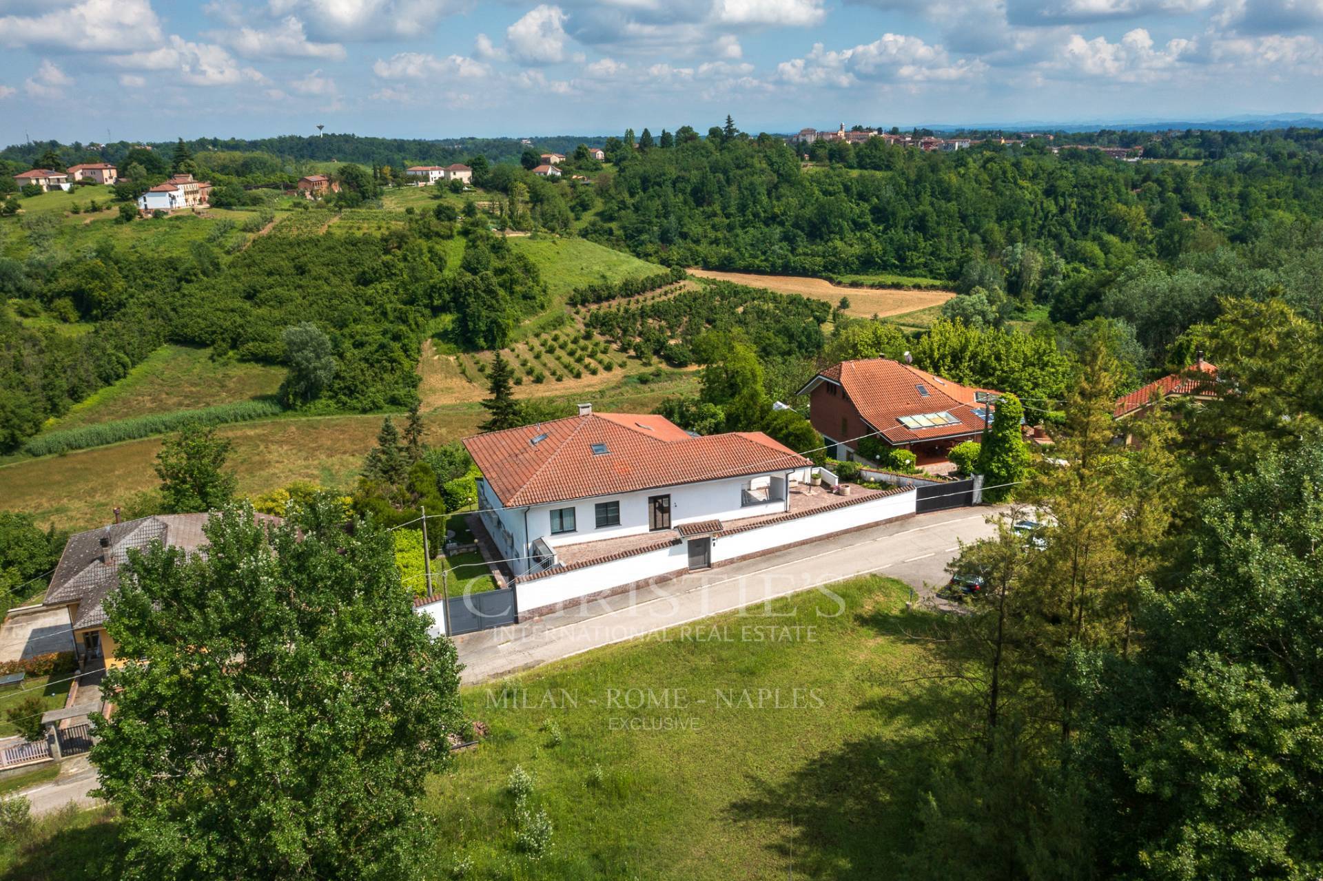 picture of Panoramic Villa With Pool – A Charming Retreat In The Heart Of Monferrato