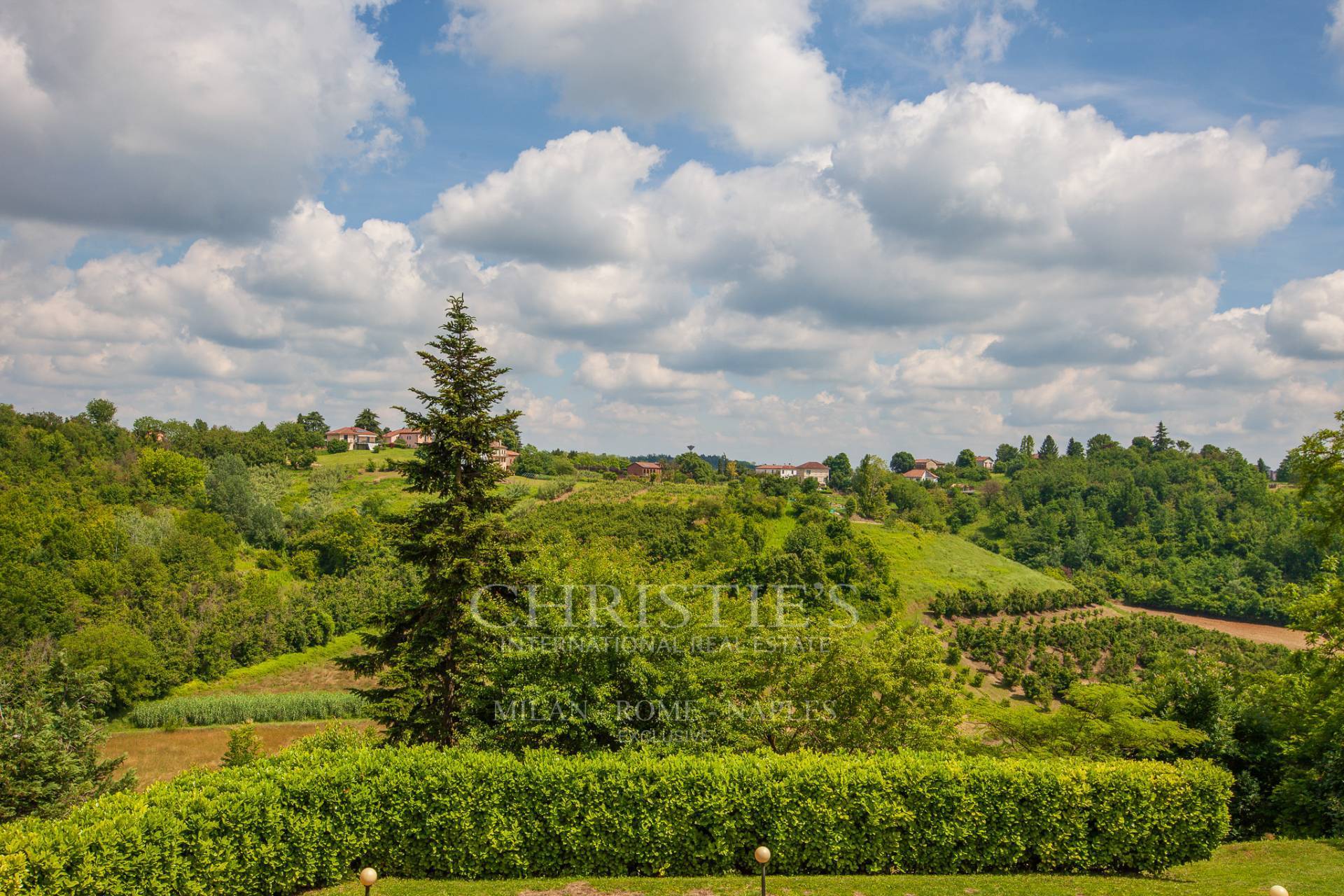 picture of Panoramic Villa With Pool – A Charming Retreat In The Heart Of Monferrato