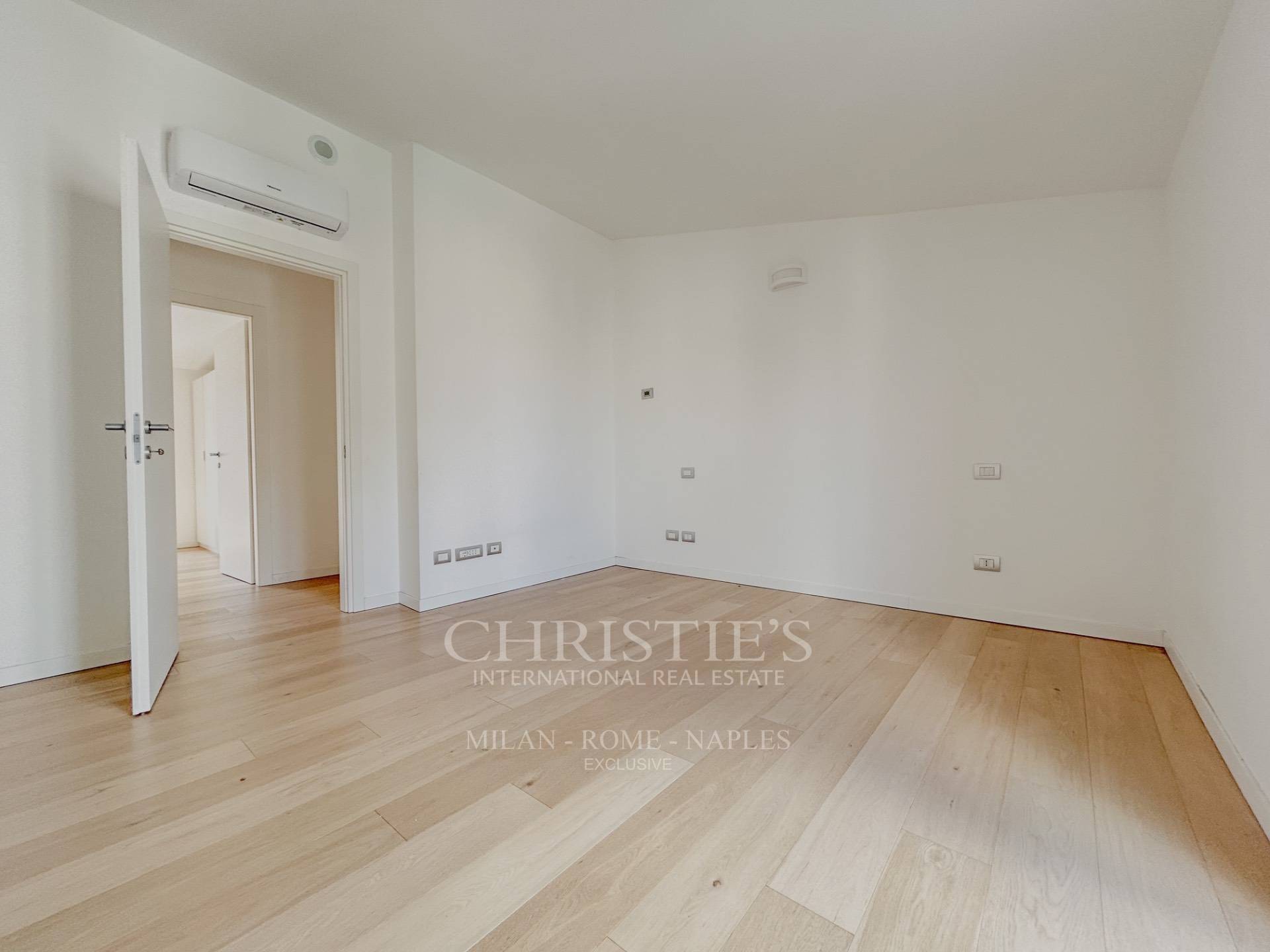 picture of Bright Three-bedroom Apartment On The Top Floor - Bergognone Area