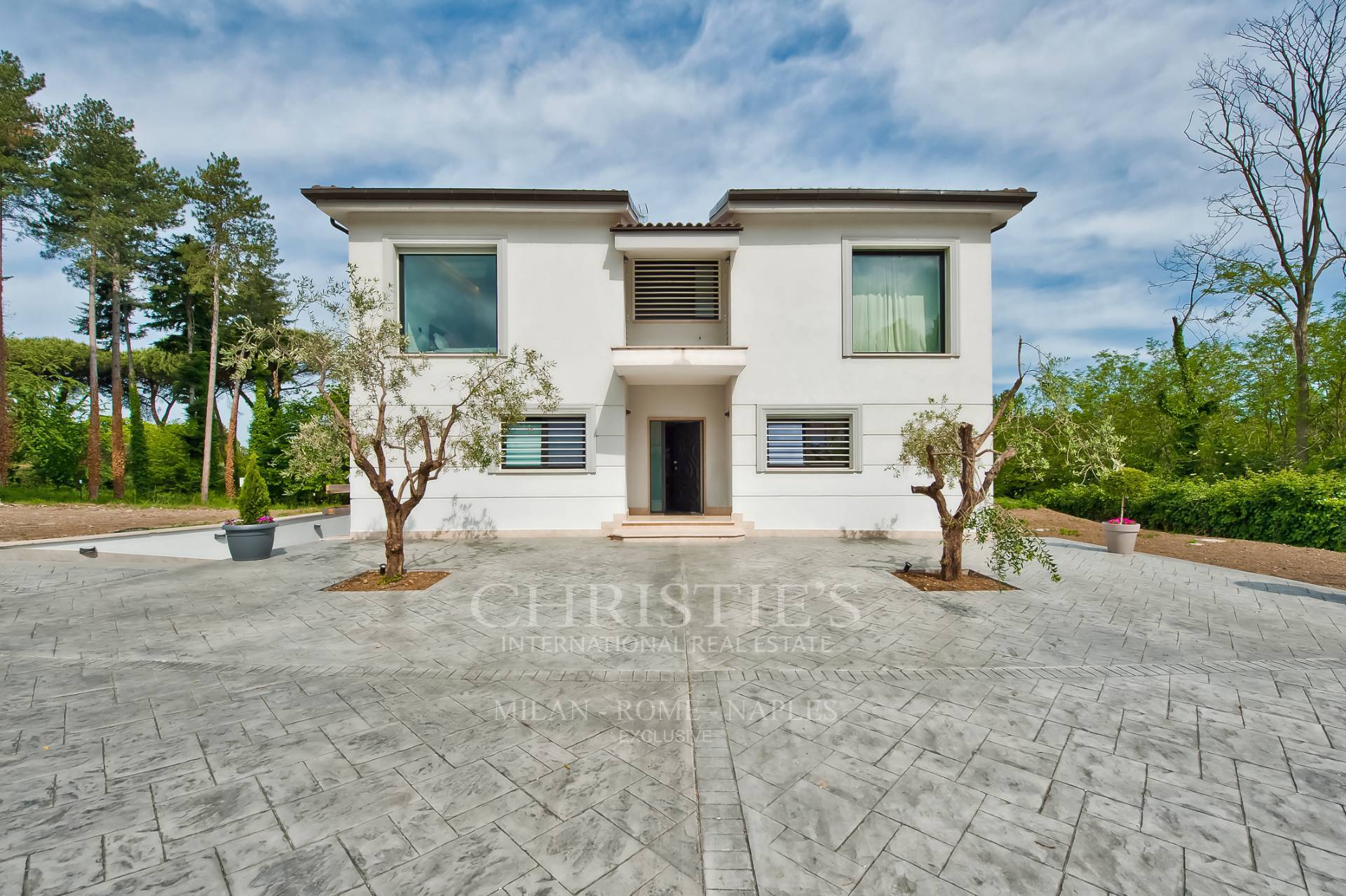 picture of Splendid Modern Villa With Garden – Rocca Di Papa