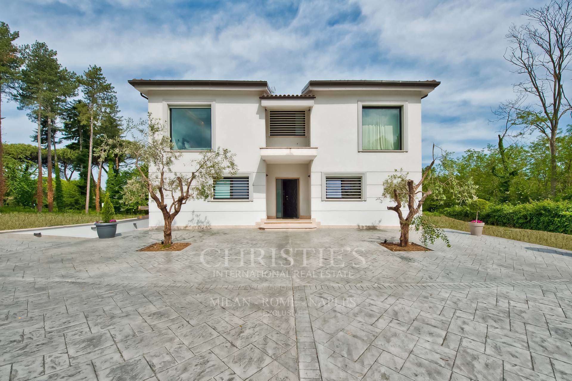picture of Splendid Modern Villa With Garden – Rocca Di Papa
