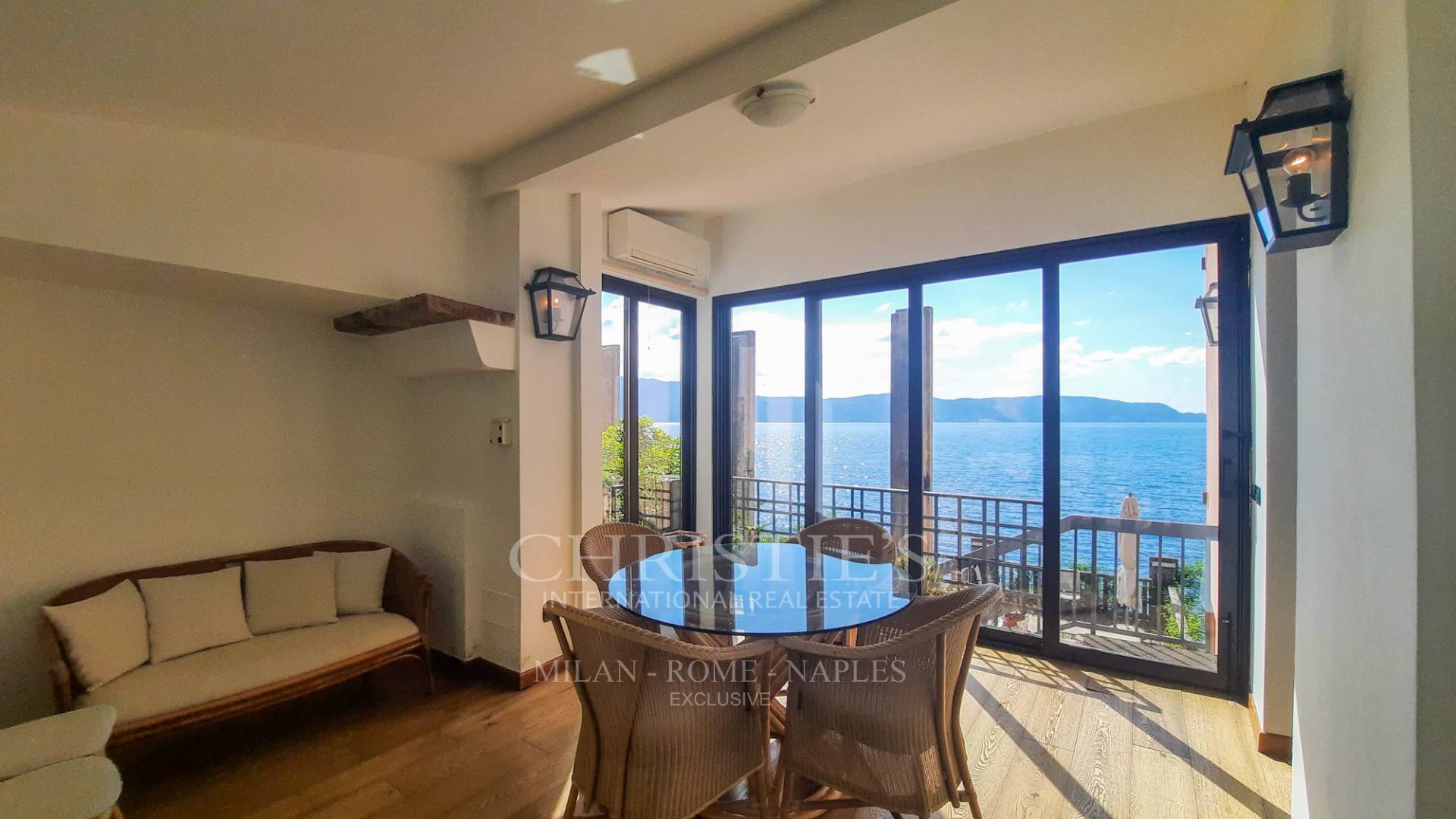 picture of Villa Overlooking The Lake