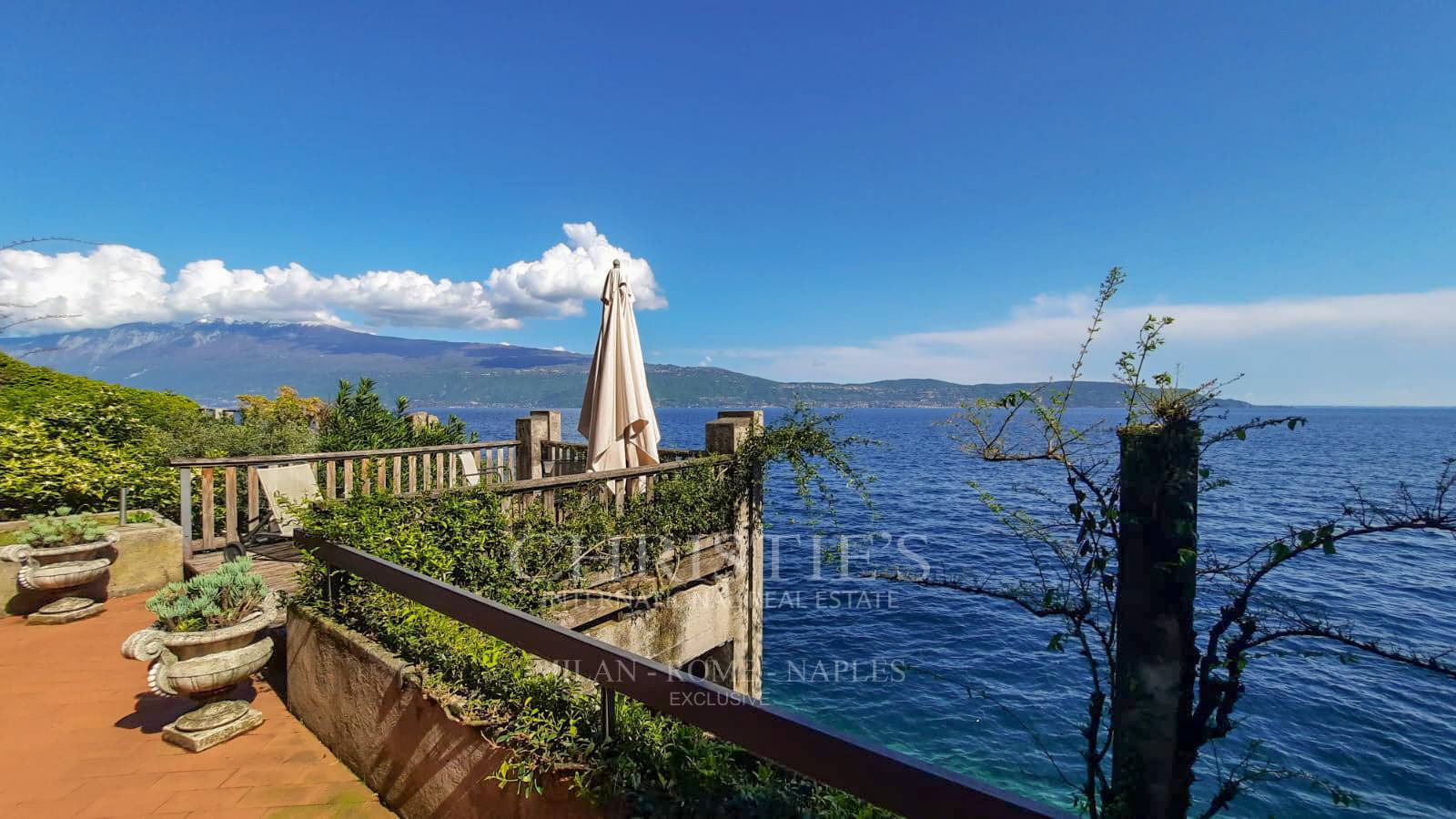 picture of Villa Overlooking The Lake