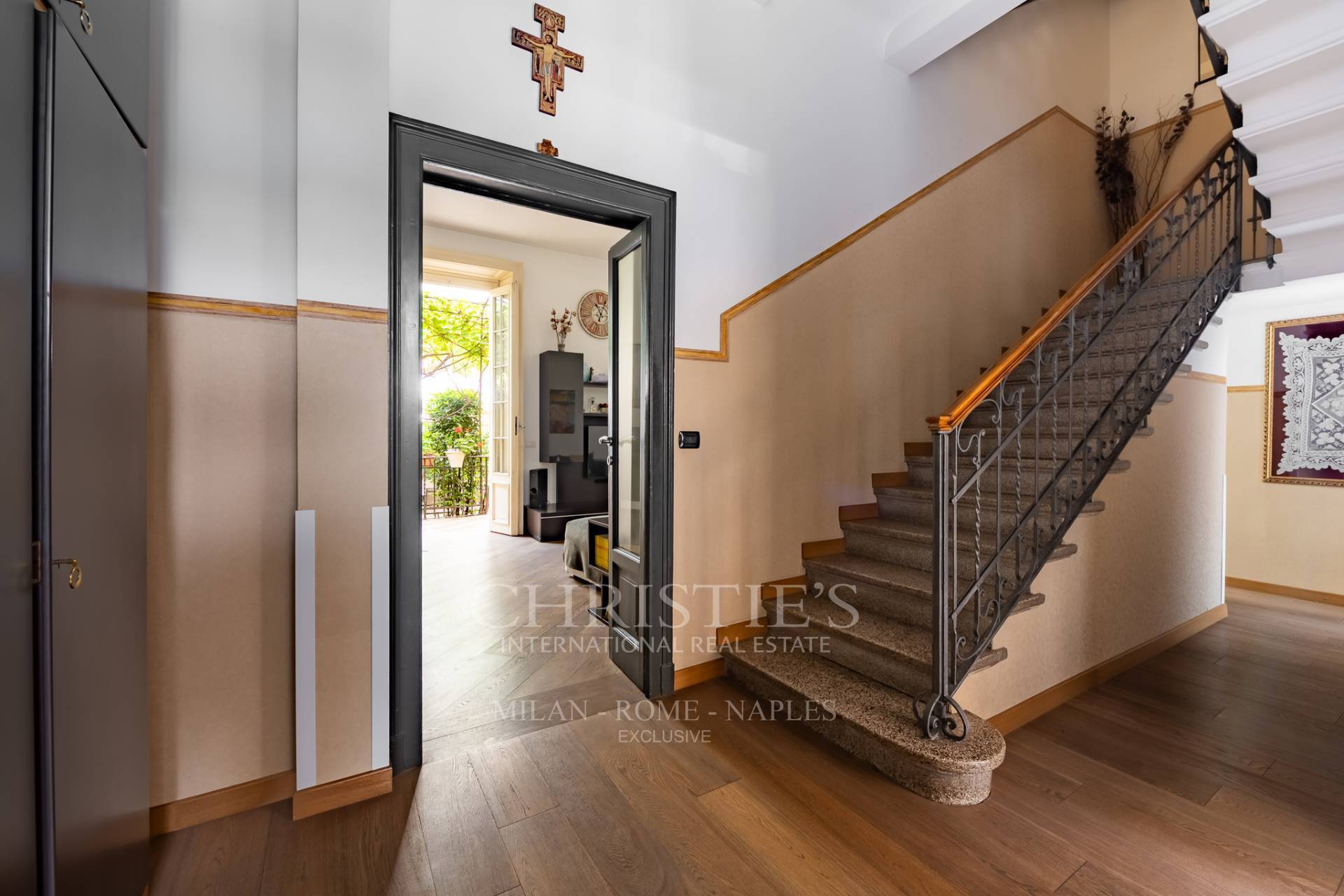 picture of Exclusive Villa With Garden And Private Parking