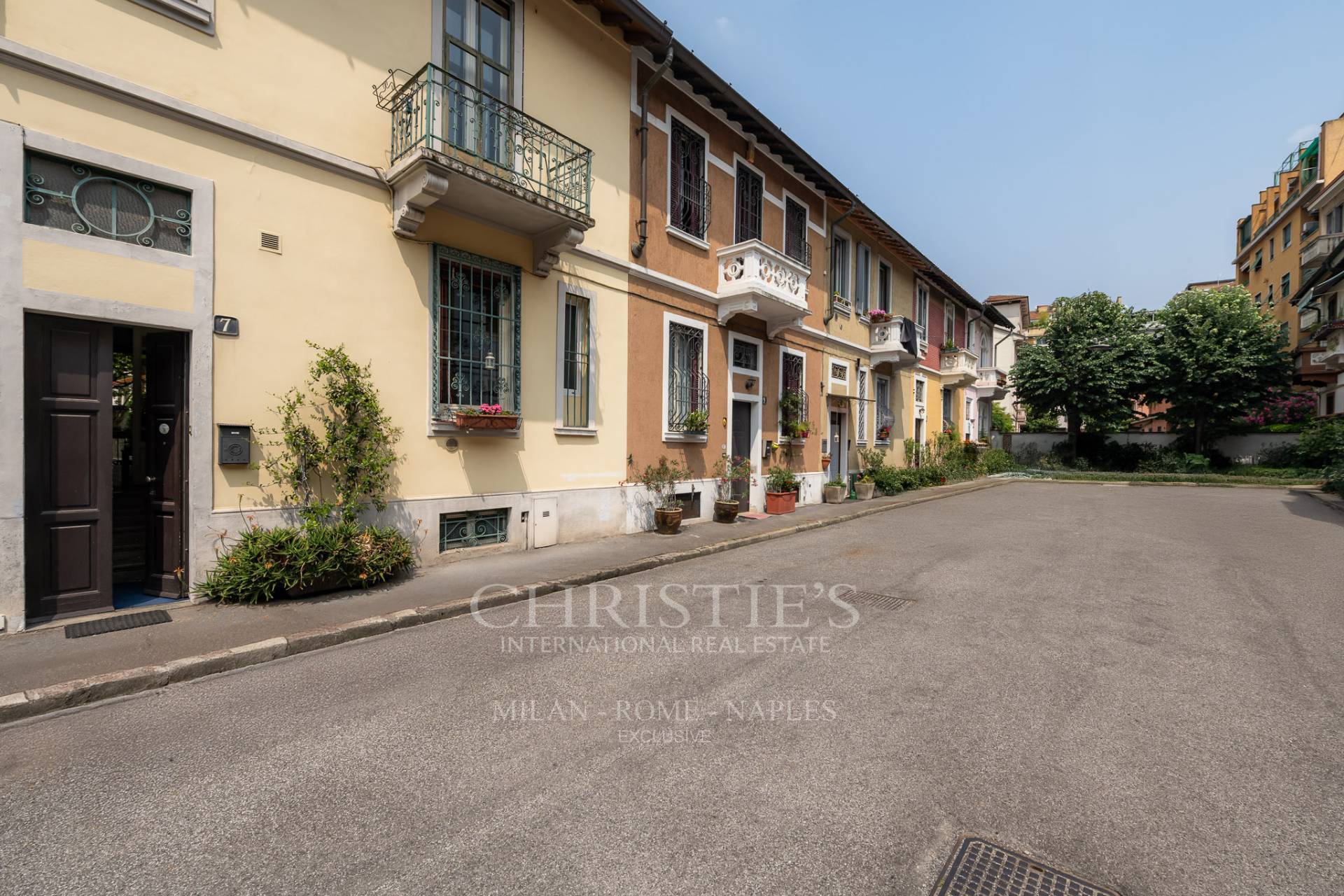picture of Exclusive Villa With Garden And Private Parking