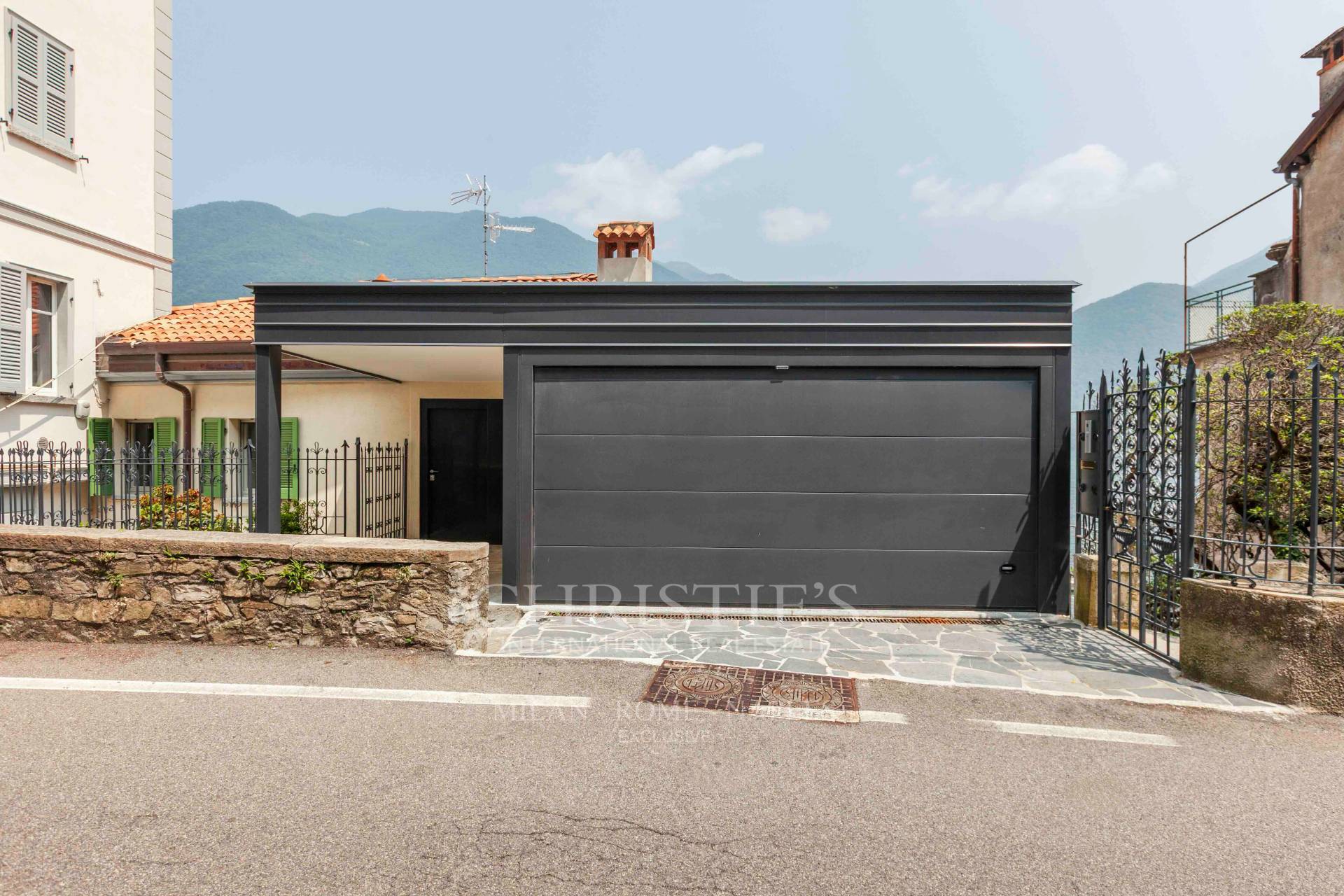 picture of Luxurious Villa On Lake Como With Infinity Pool And Private Dock