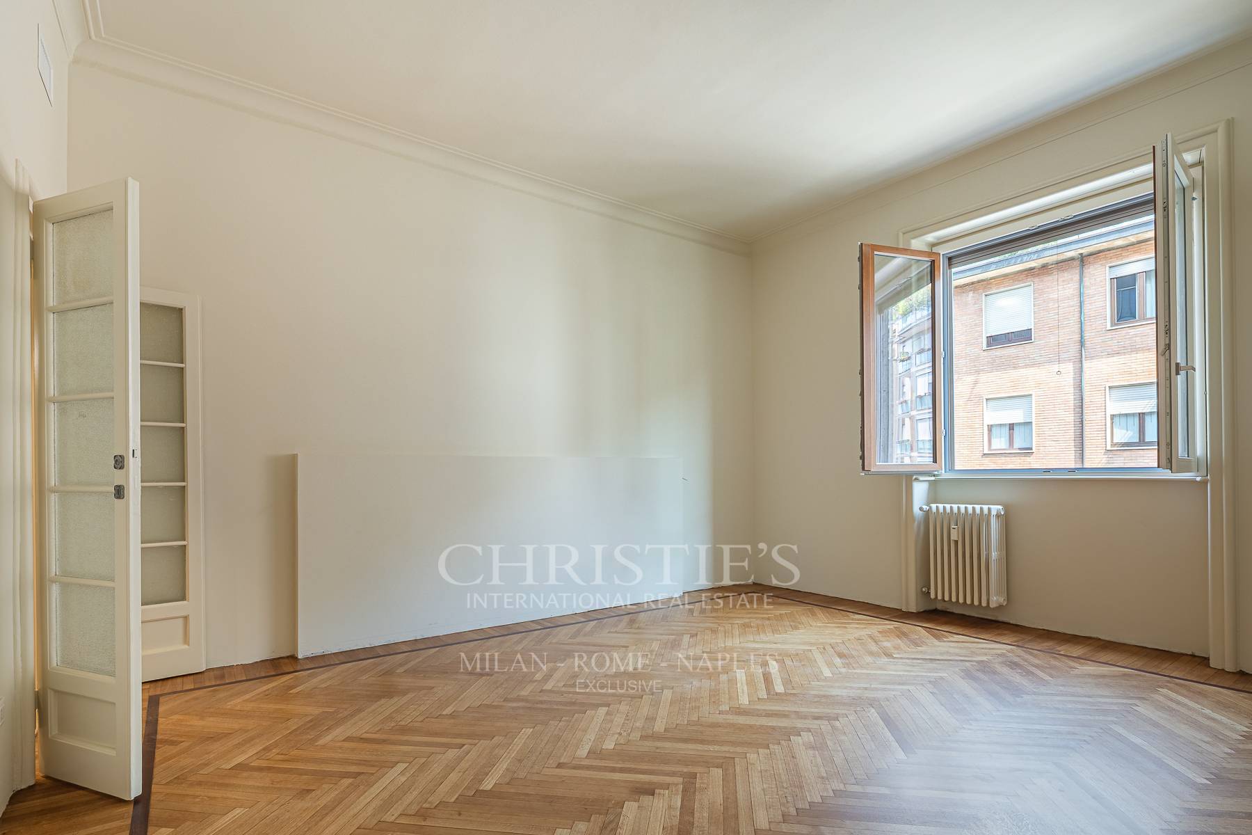 picture of Elegant Fully Renovated Apartment In Washington District