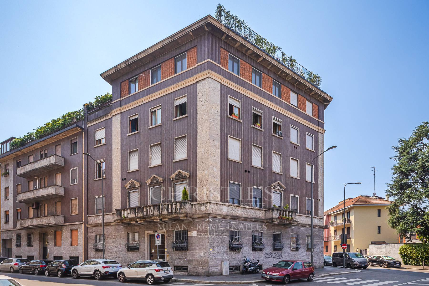 picture of Elegant Fully Renovated Apartment In Washington District