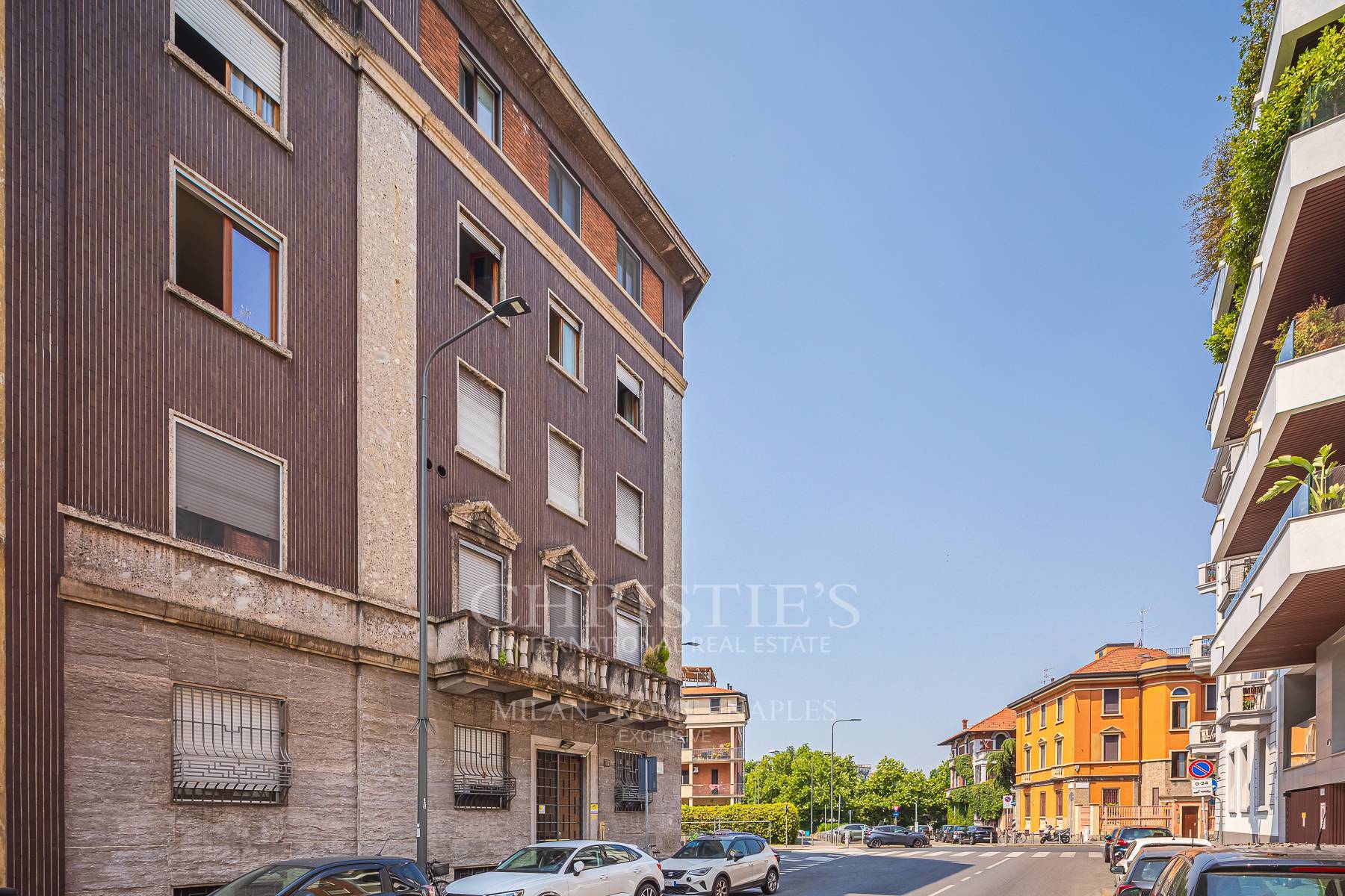 picture of Elegant Fully Renovated Apartment In Washington District