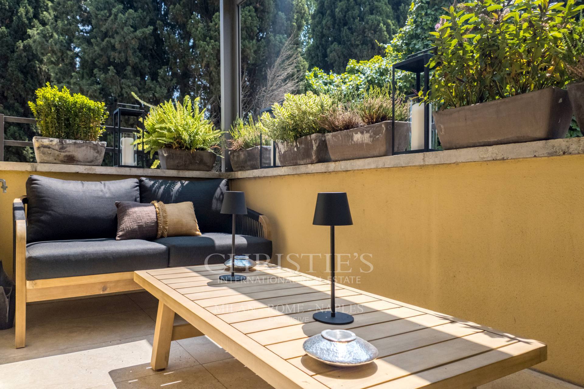 picture of Elegant Apartment In Parioli