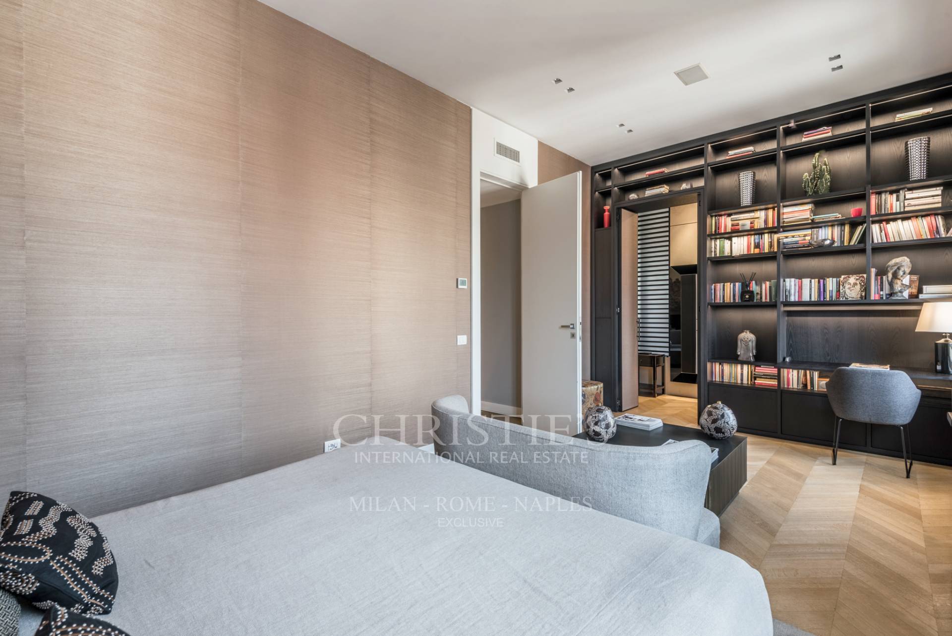 picture of Elegant Apartment In Parioli