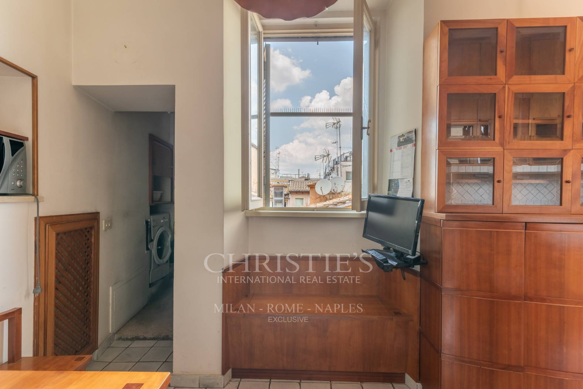 picture of Prestigious Apartment In Piazza Scanderbeg - Trevi