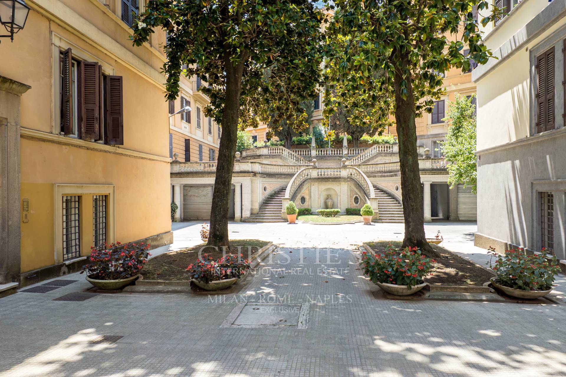 picture of Charming Apartment Surrounded By Gardens