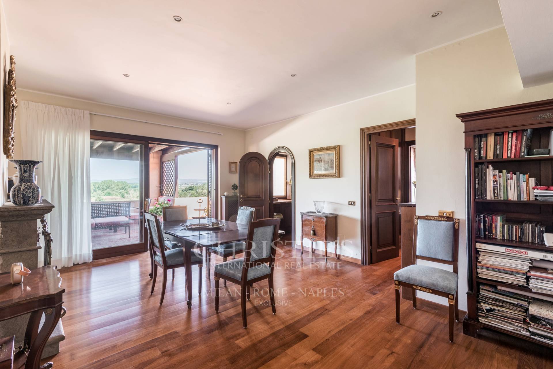 picture of Splendid Property In The The National Golf Course