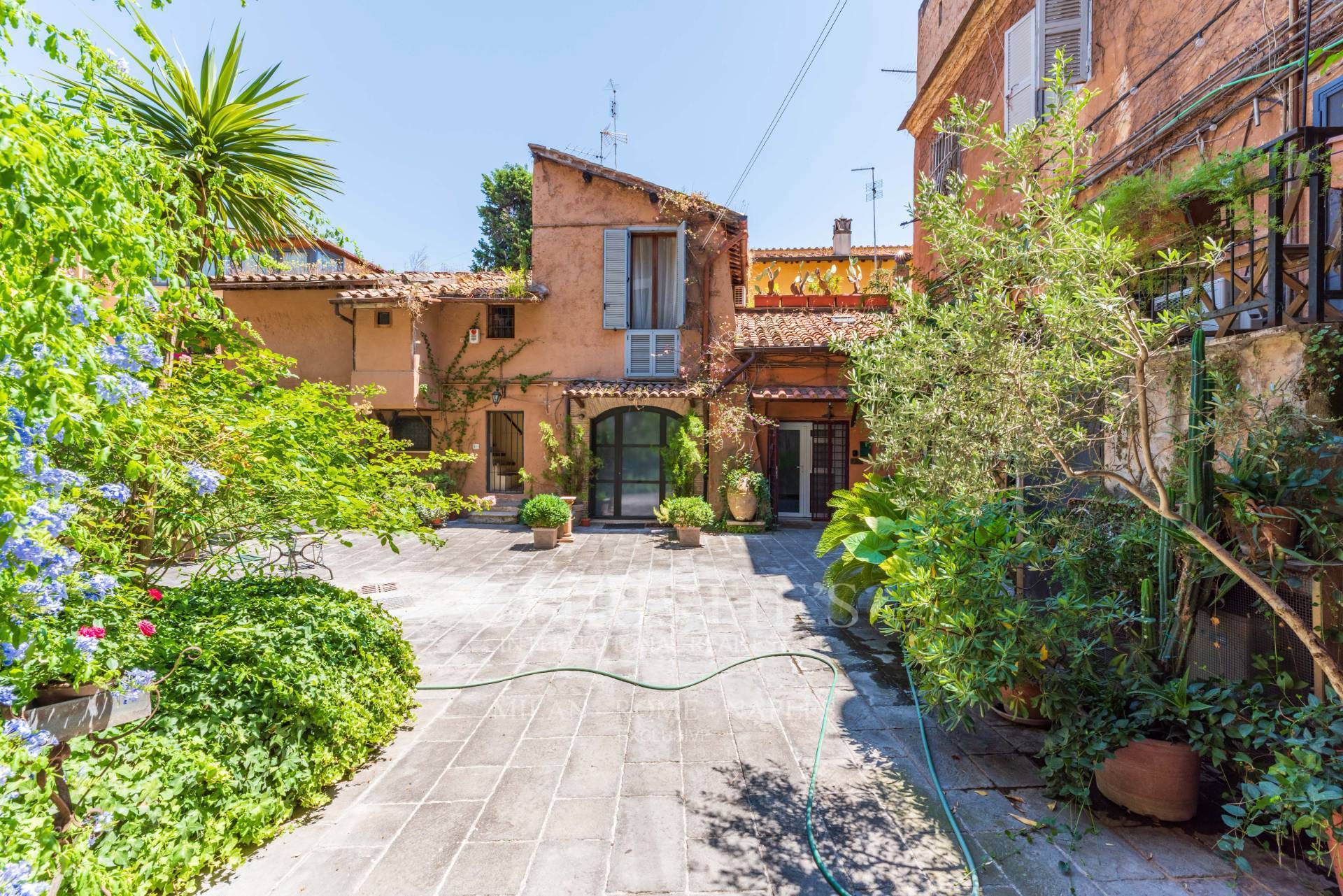 picture of Charming Apartment In Trastevere