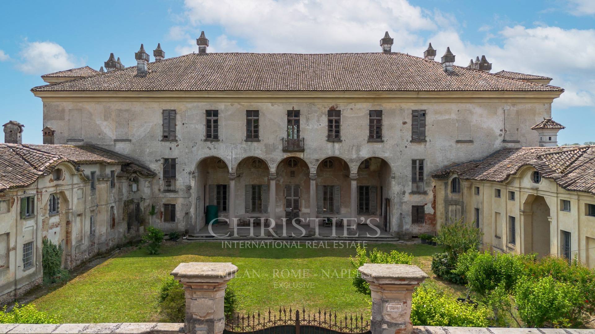 picture of 18th-century Lombard Palazzo – Historic Elegance For Discerning Investors
