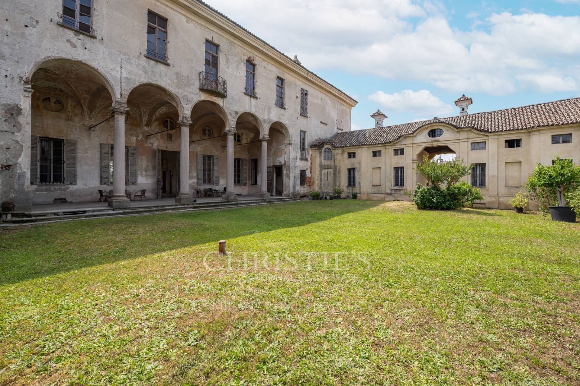 picture of 18th-century Lombard Palazzo – Historic Elegance For Discerning Investors