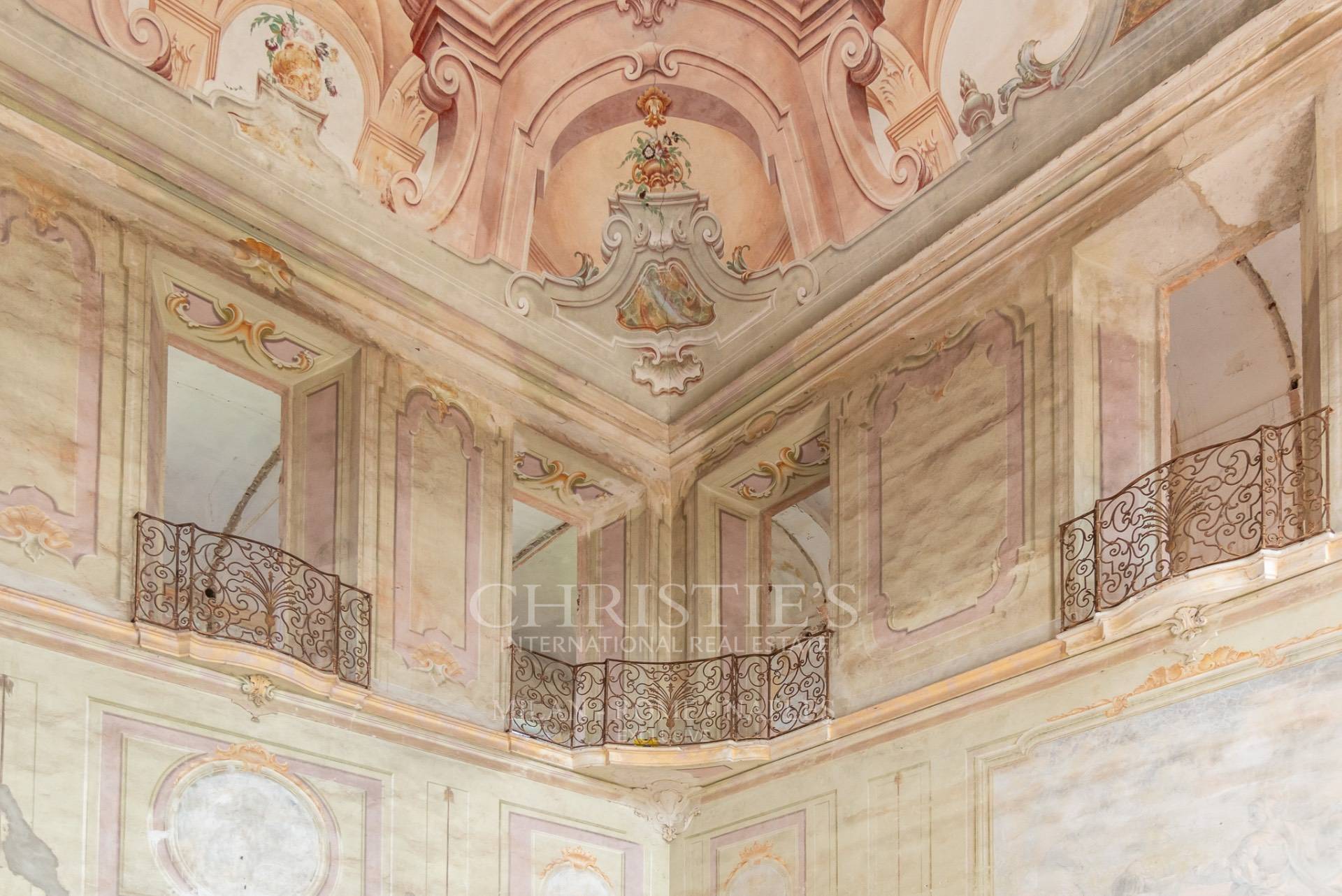 picture of 18th-century Lombard Palazzo – Historic Elegance For Discerning Investors