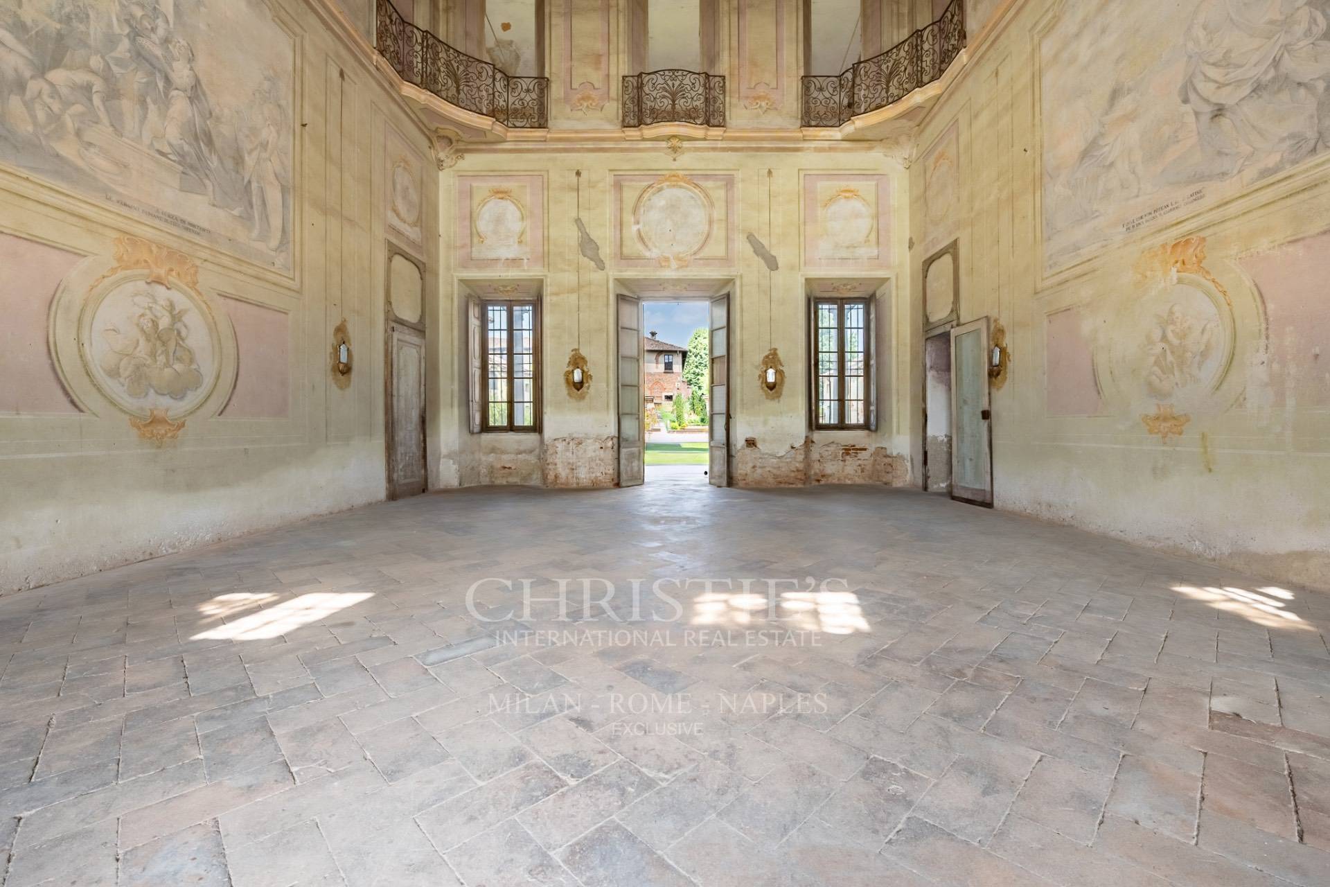 picture of 18th-century Lombard Palazzo – Historic Elegance For Discerning Investors