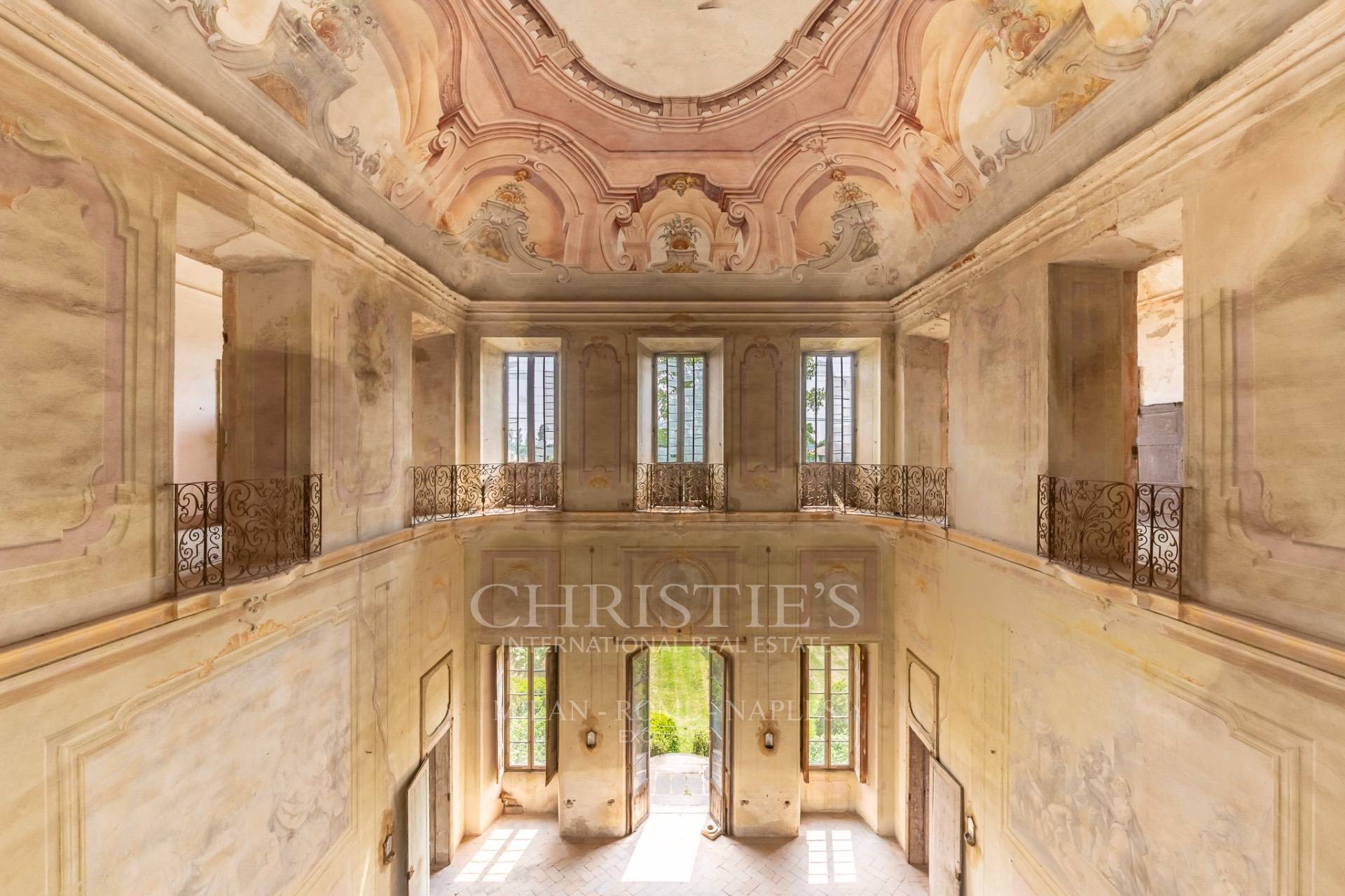 picture of 18th-century Lombard Palazzo – Historic Elegance For Discerning Investors
