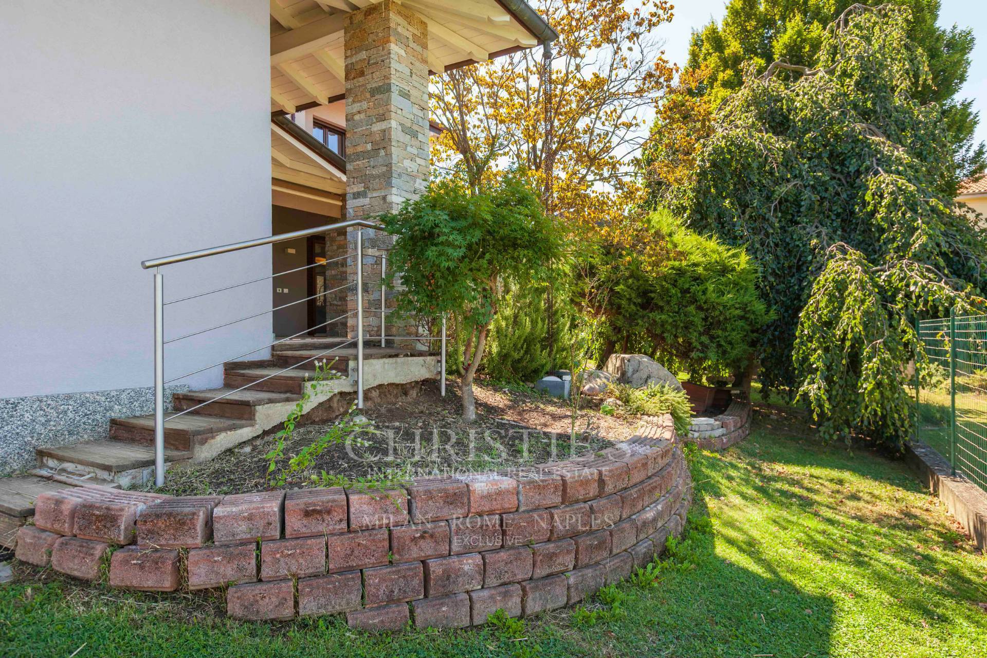 picture of Detached Villa With Spacious Garden
