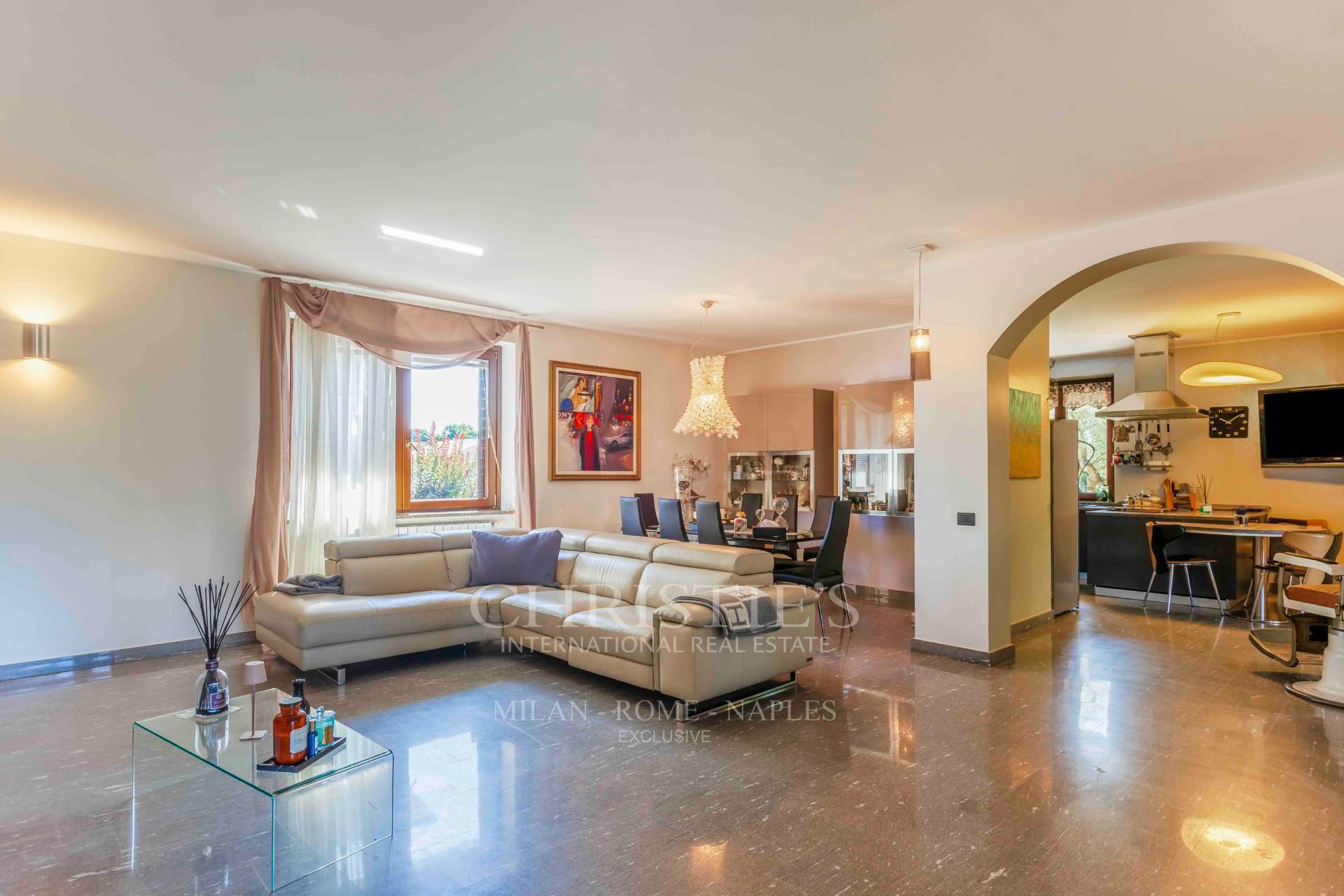 picture of Detached Villa With Spacious Garden