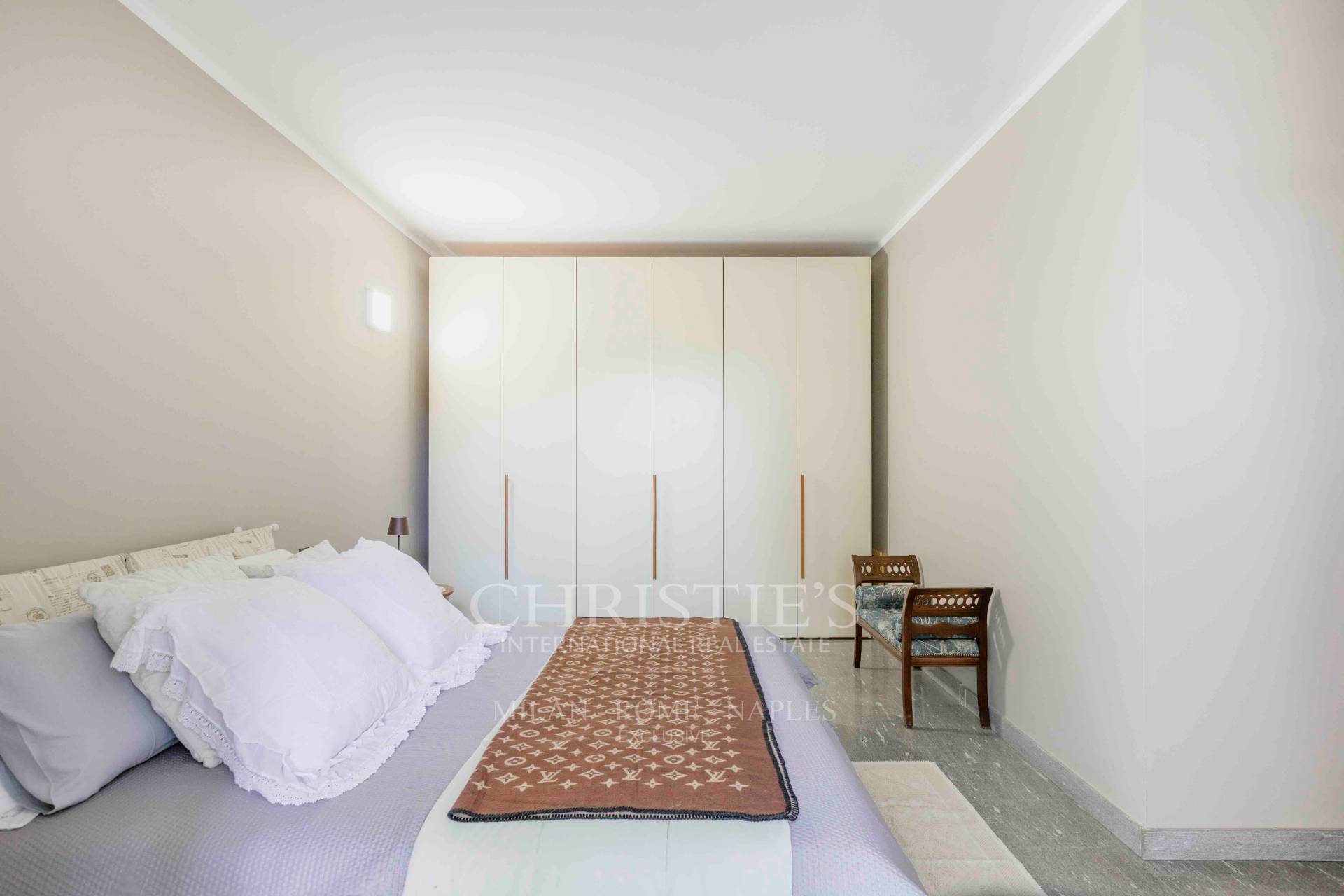 picture of Detached Villa With Spacious Garden