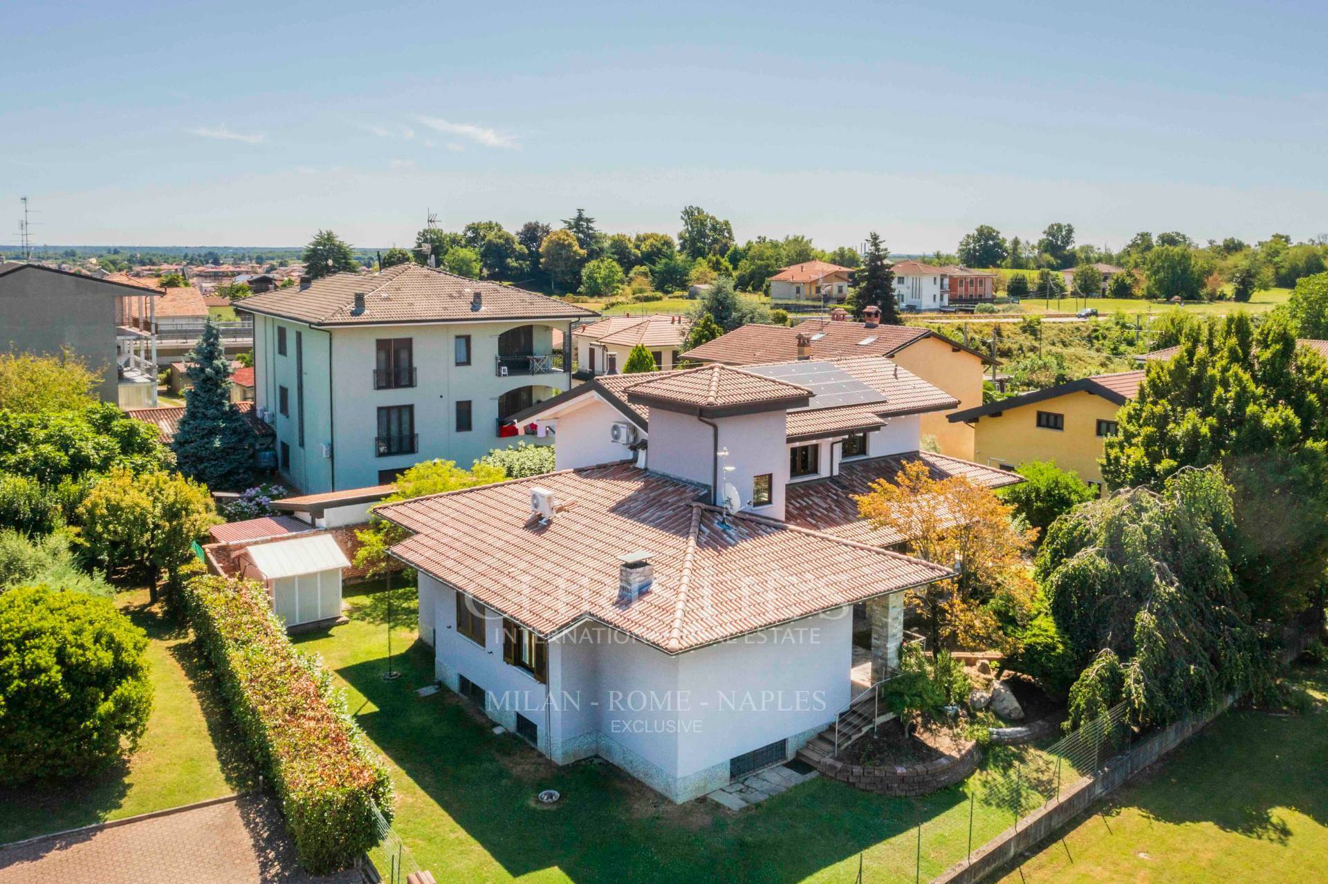 picture of Detached Villa With Spacious Garden